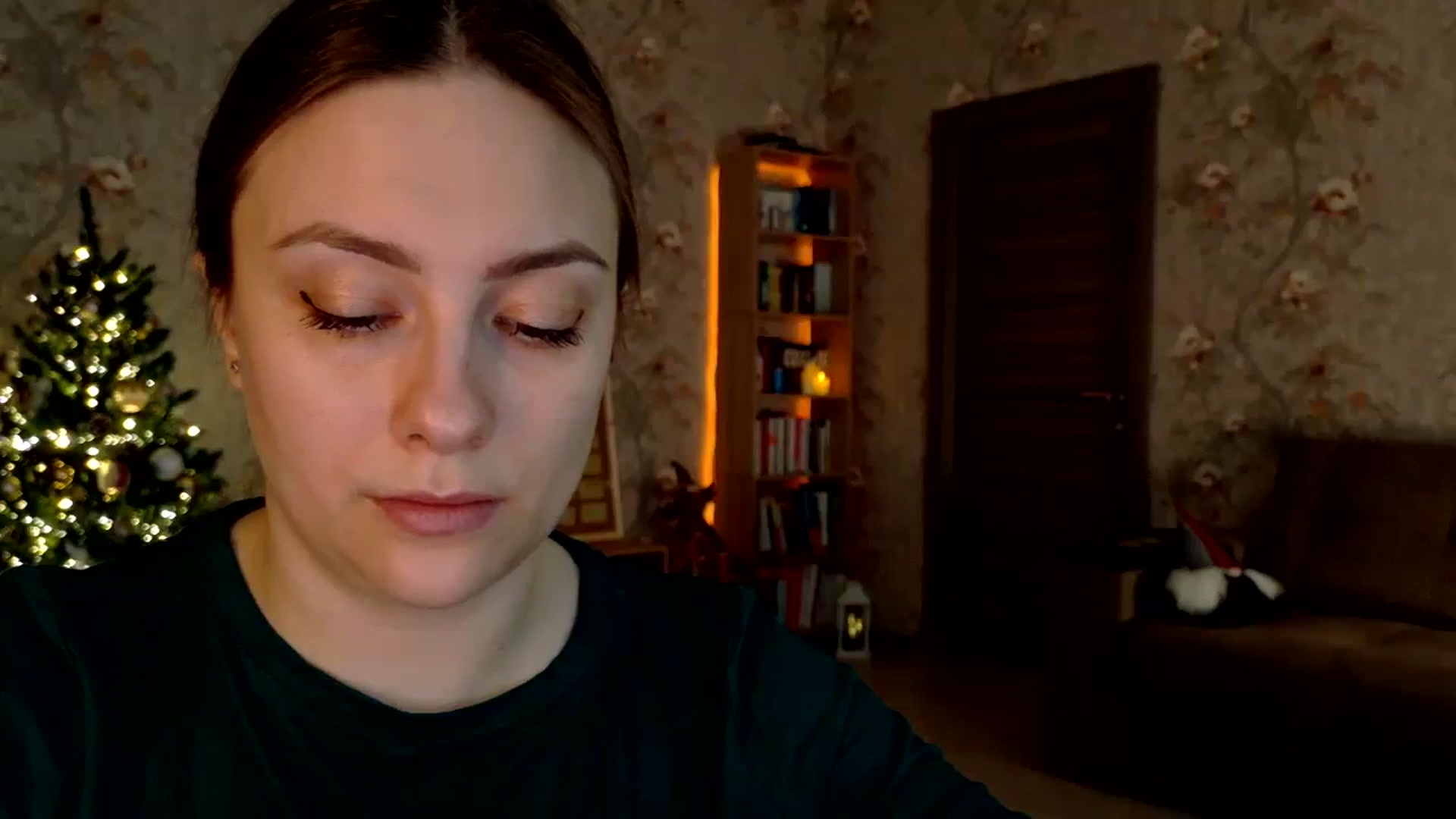 Gallery image thumbnail from QueenOfTease_'s myfreecams stream on, 12/28/2025, 06:33 image 4 of 20