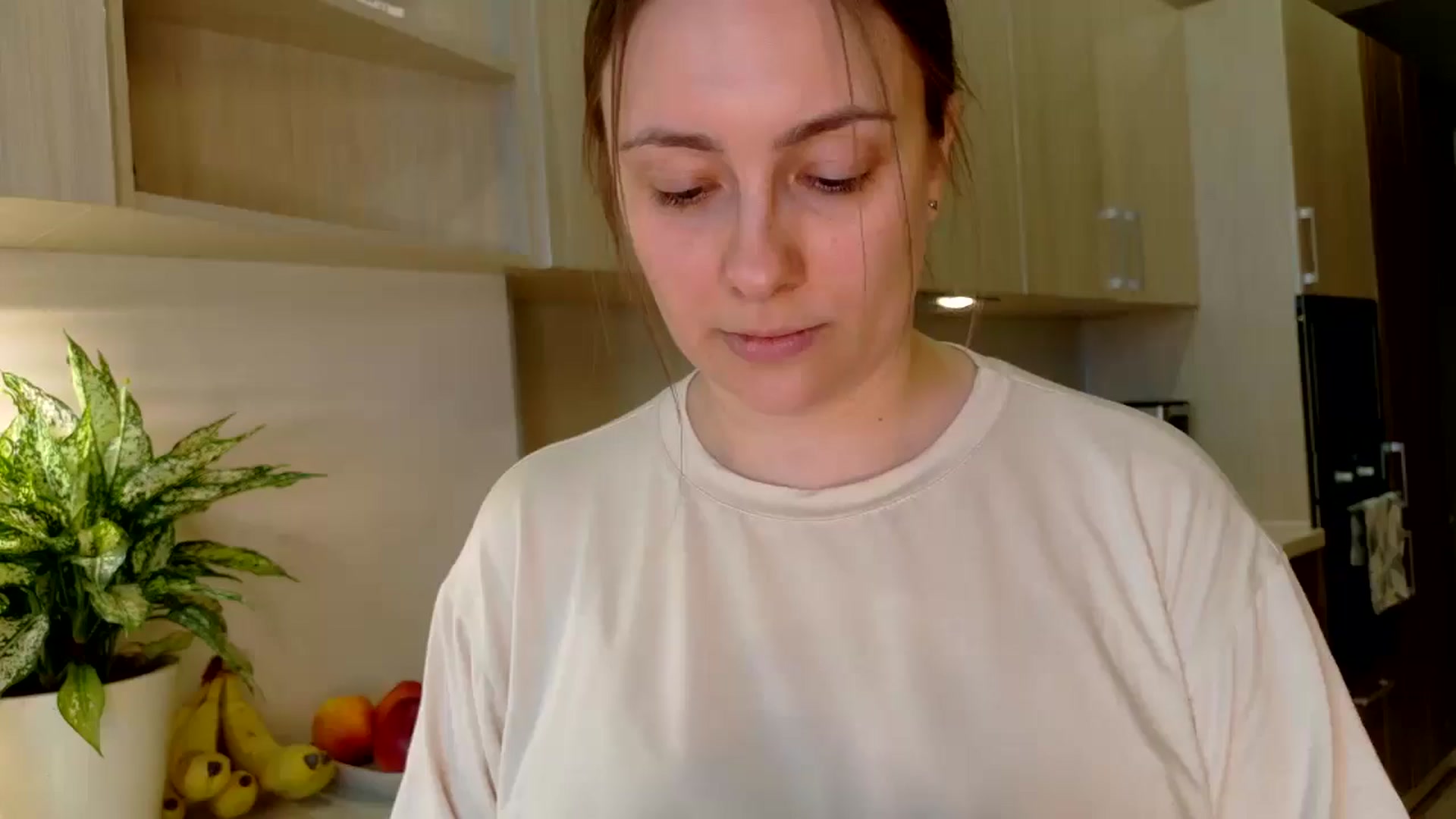 Gallery image thumbnail from QueenOfTease_'s myfreecams stream on, 12/31/2025, 08:19 image 2 of 20