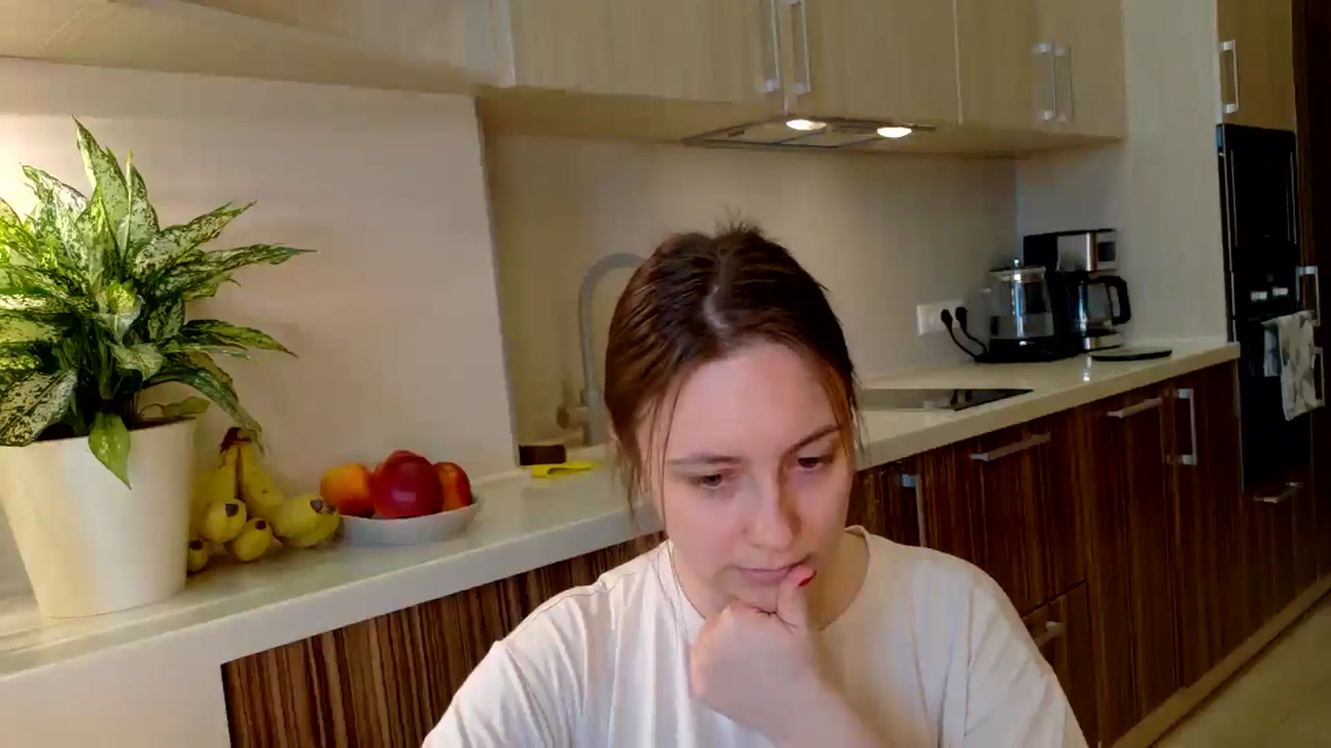 Gallery image thumbnail from QueenOfTease_'s myfreecams stream on, 12/31/2025, 08:19 image 17 of 20