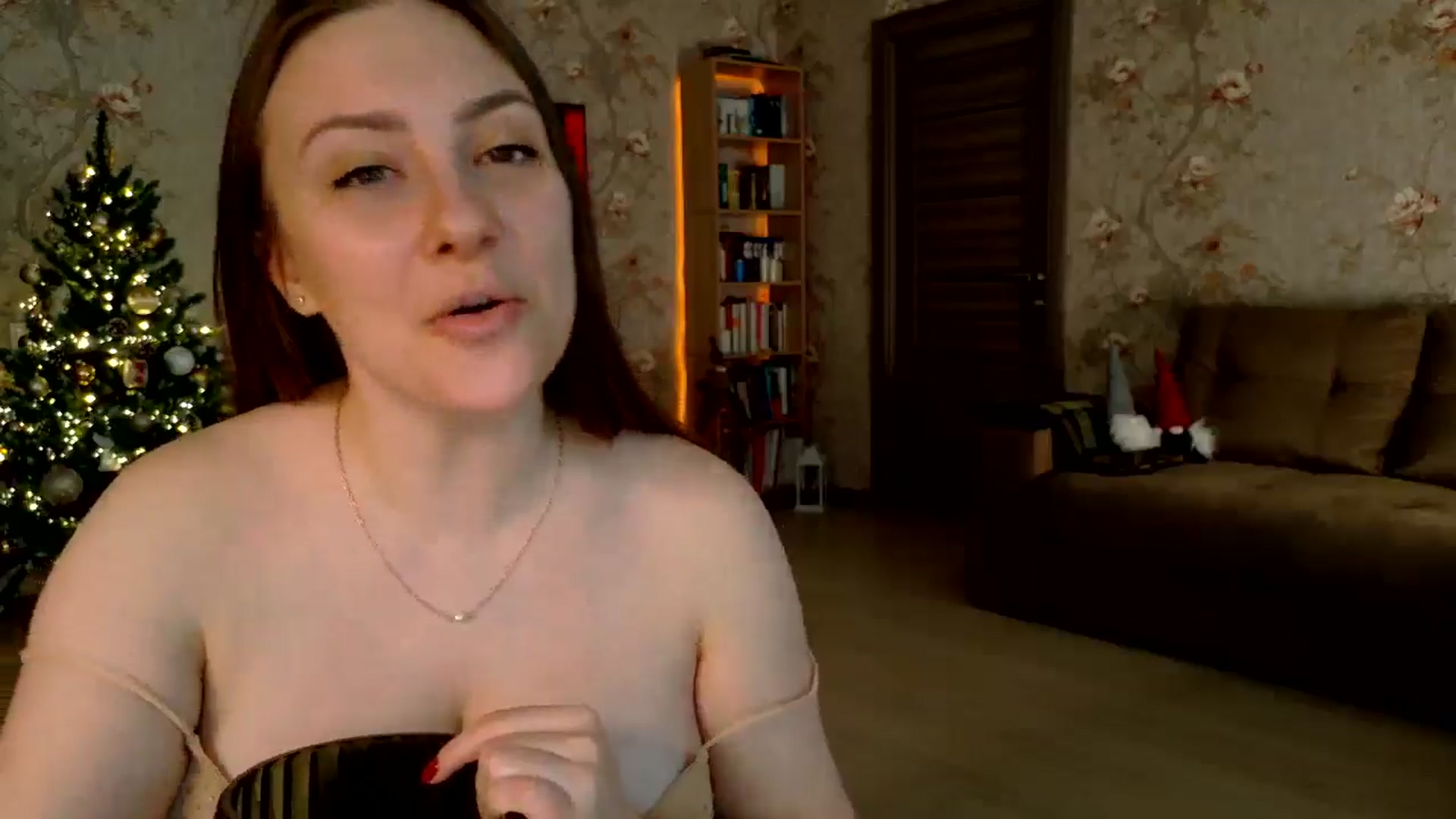 Gallery image thumbnail from QueenOfTease_'s myfreecams stream on, 01/01/2026, 08:00 image 8 of 20
