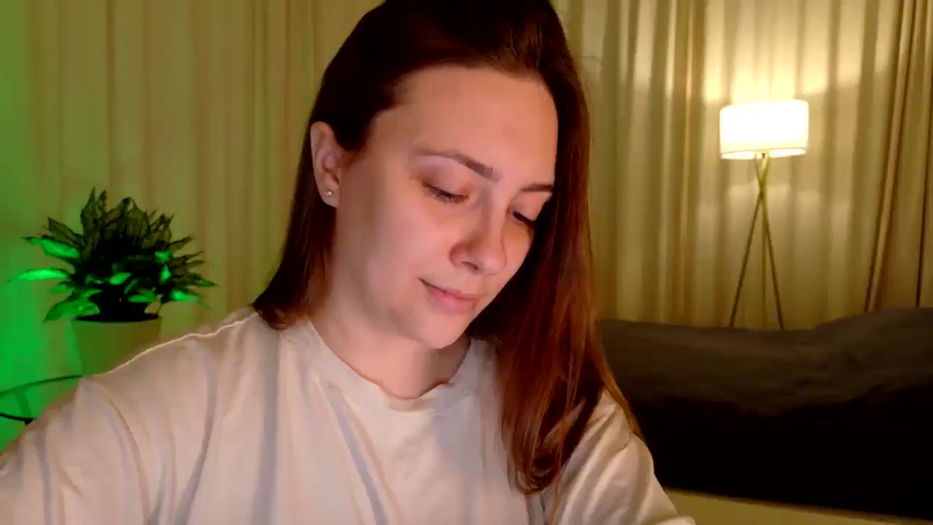 Gallery image thumbnail from QueenOfTease_'s myfreecams stream on, 01/07/2026, 06:17 image 10 of 20