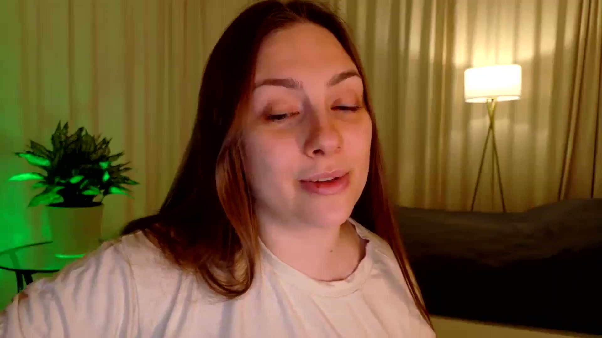 Gallery image thumbnail from QueenOfTease_'s myfreecams stream on, 01/07/2026, 06:17 image 8 of 20