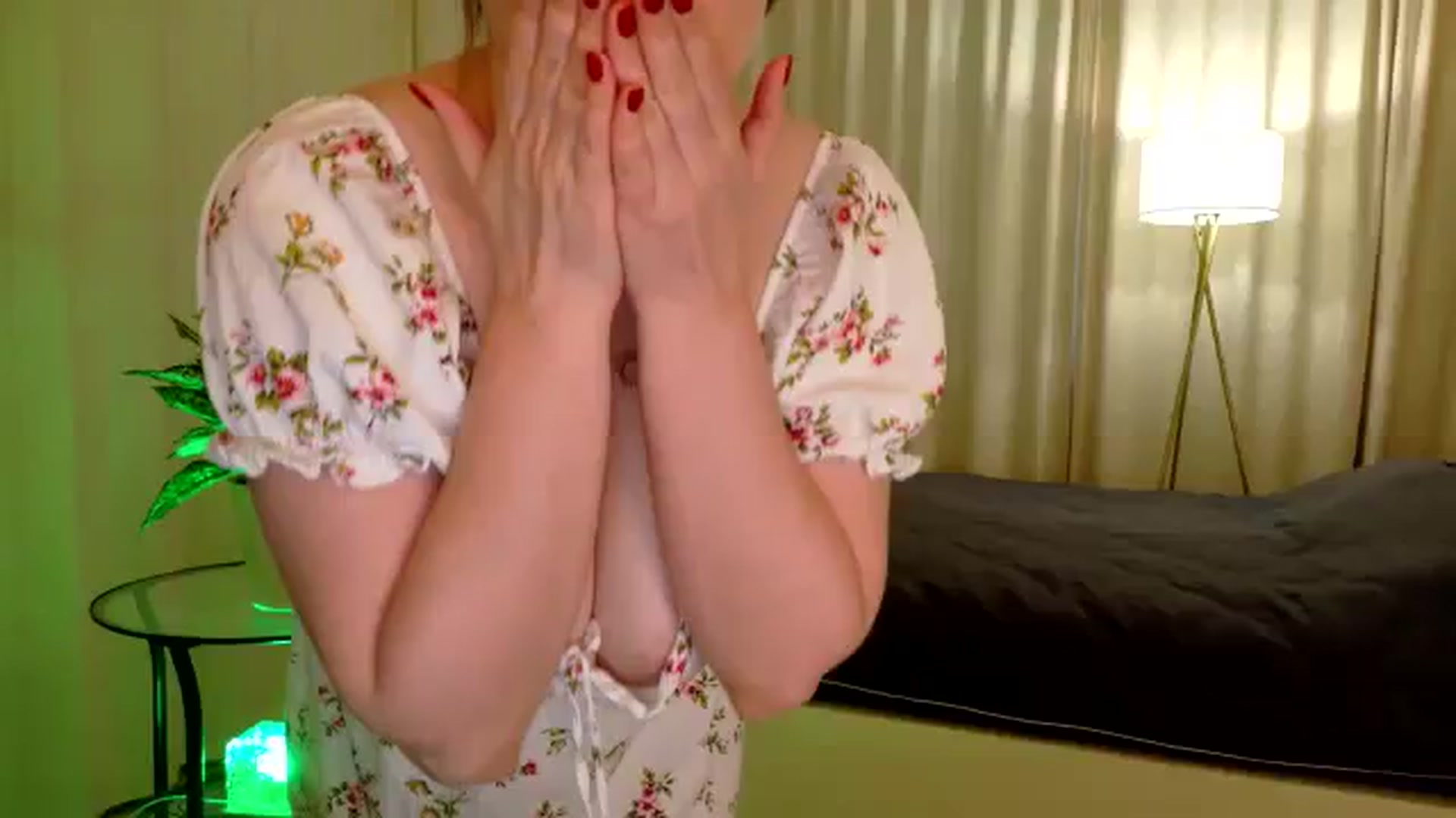 Gallery image thumbnail from QueenOfTease_'s myfreecams stream on, 01/11/2026, 06:19 image 15 of 20