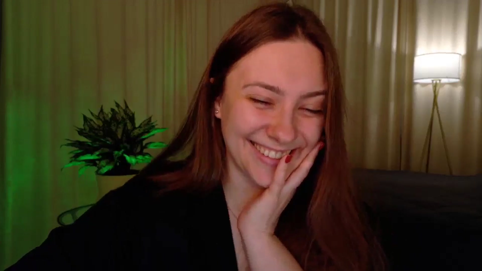 Gallery image thumbnail from QueenOfTease_'s myfreecams stream on, 01/12/2026, 06:12 image 19 of 20