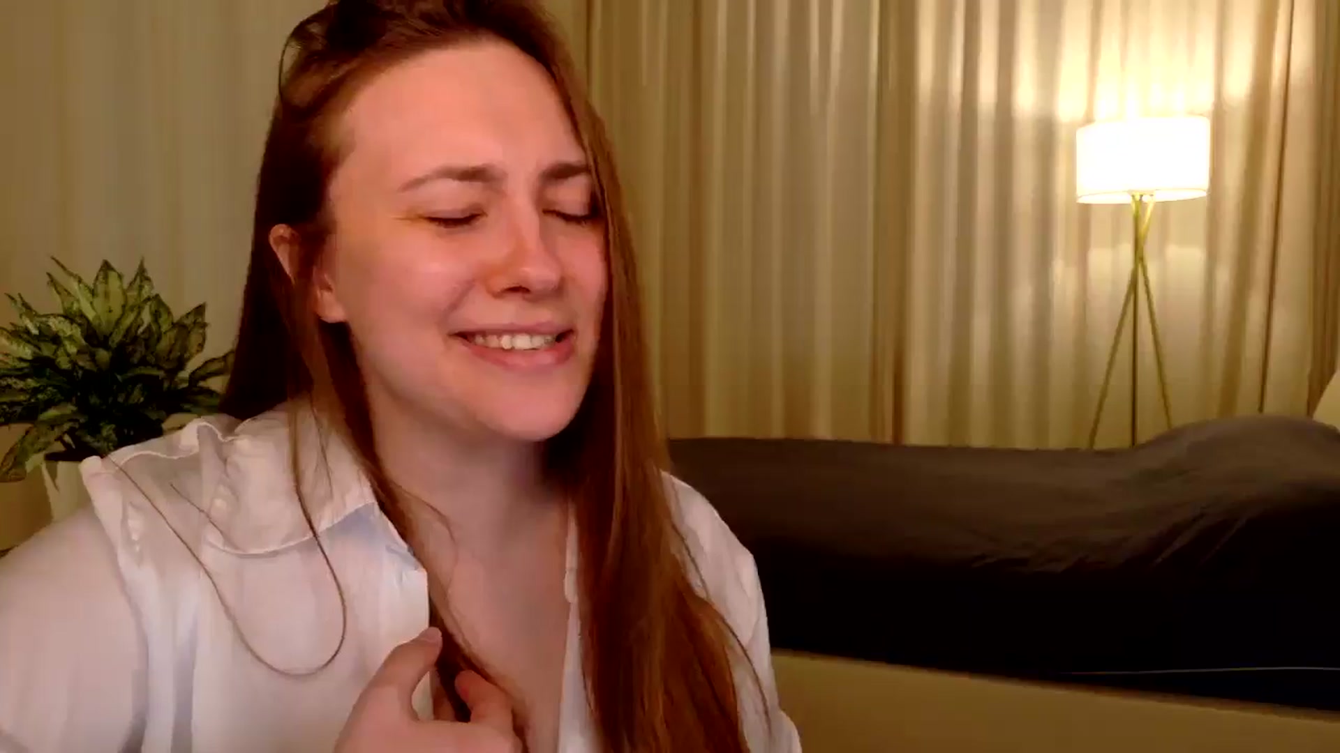 Gallery image thumbnail from QueenOfTease_'s myfreecams stream on, 03/28/2026, 06:28 image 17 of 20