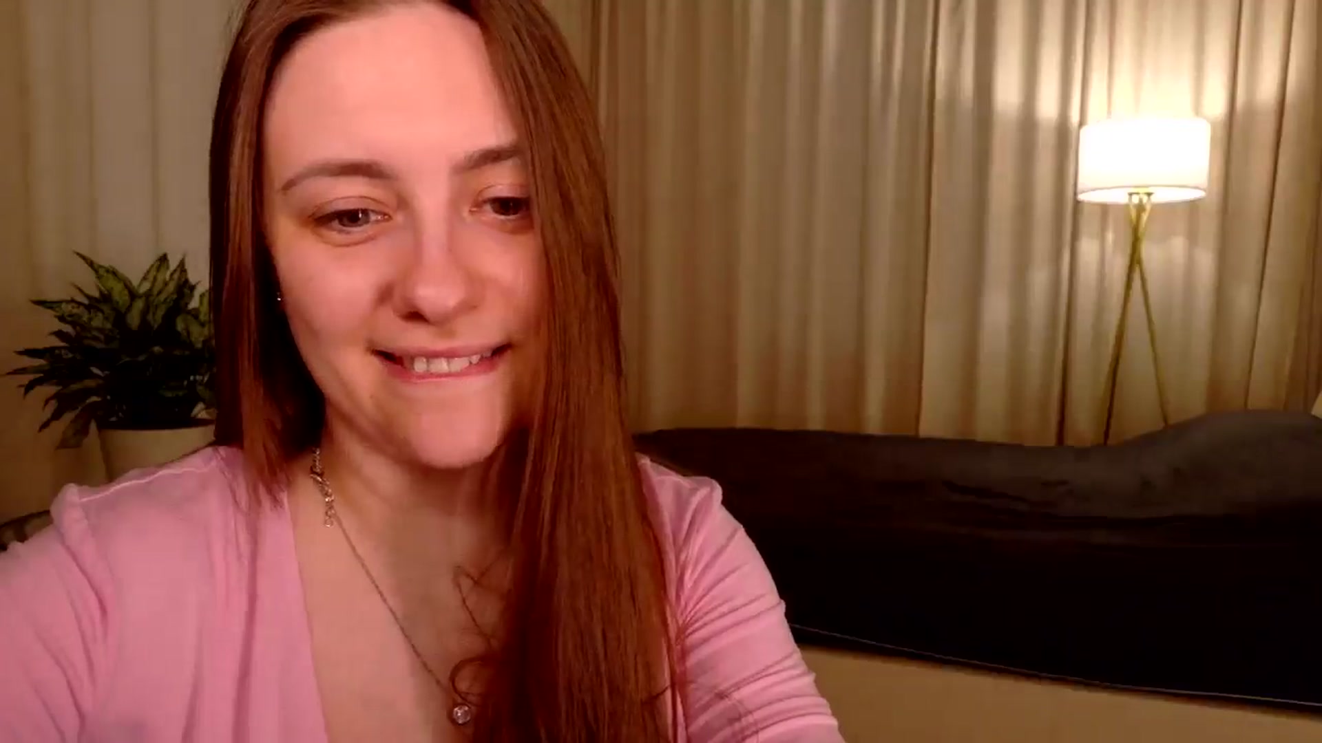 Gallery image thumbnail from QueenOfTease_'s myfreecams stream on, 04/05/2026, 07:04 image 5 of 20