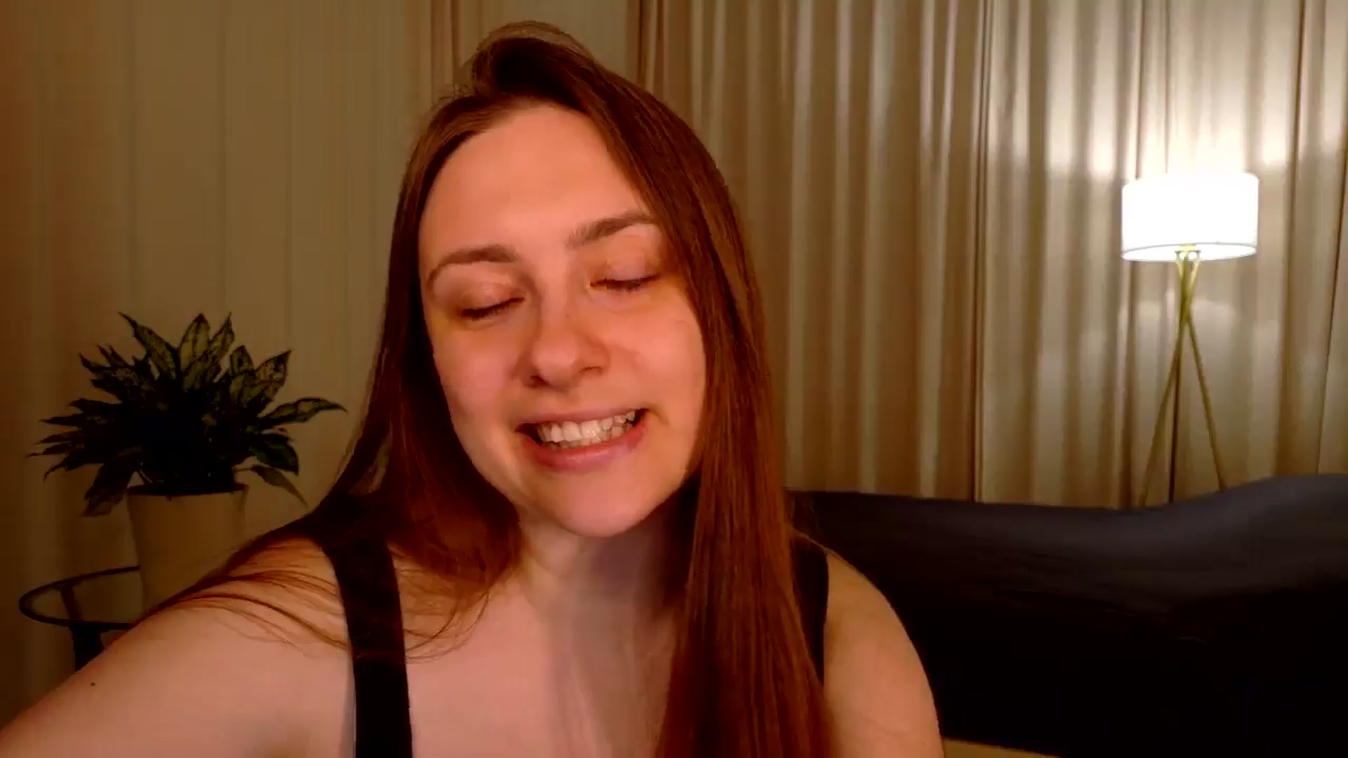 Gallery image thumbnail from QueenOfTease_'s myfreecams stream on, 04/06/2026, 05:58 image 5 of 20