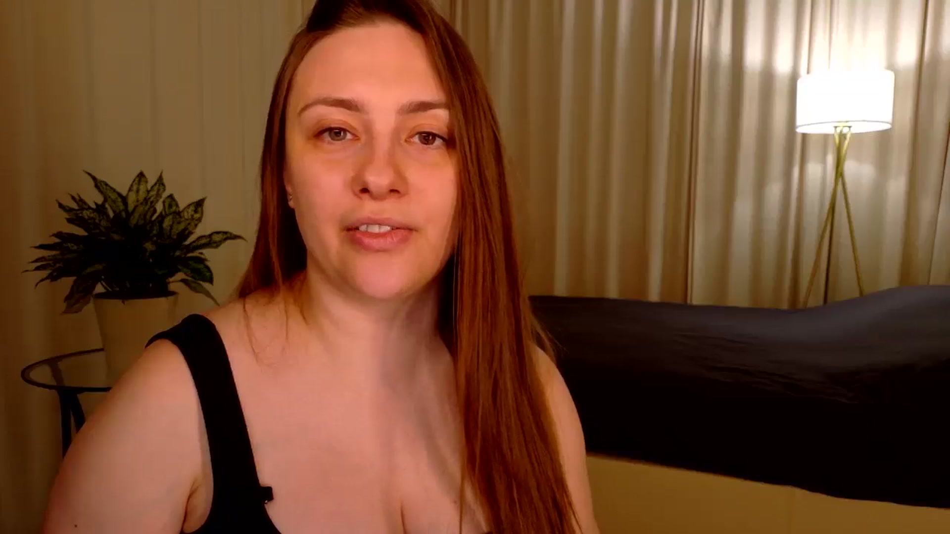 Gallery image thumbnail from QueenOfTease_'s myfreecams stream on, 04/06/2026, 05:58 image 10 of 20