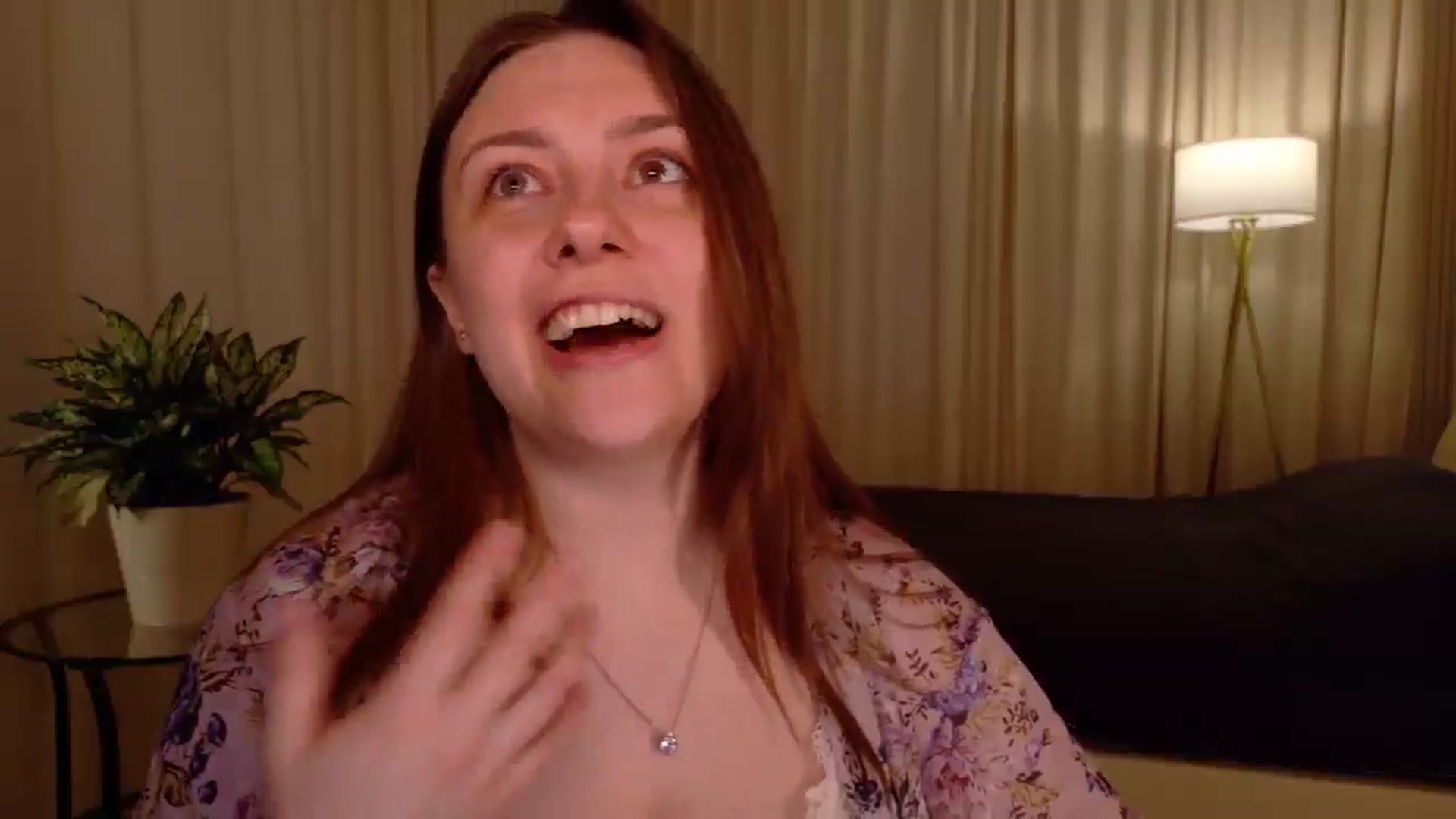 Gallery image thumbnail from QueenOfTease_'s myfreecams stream on, 04/09/2026, 05:14 image 10 of 20