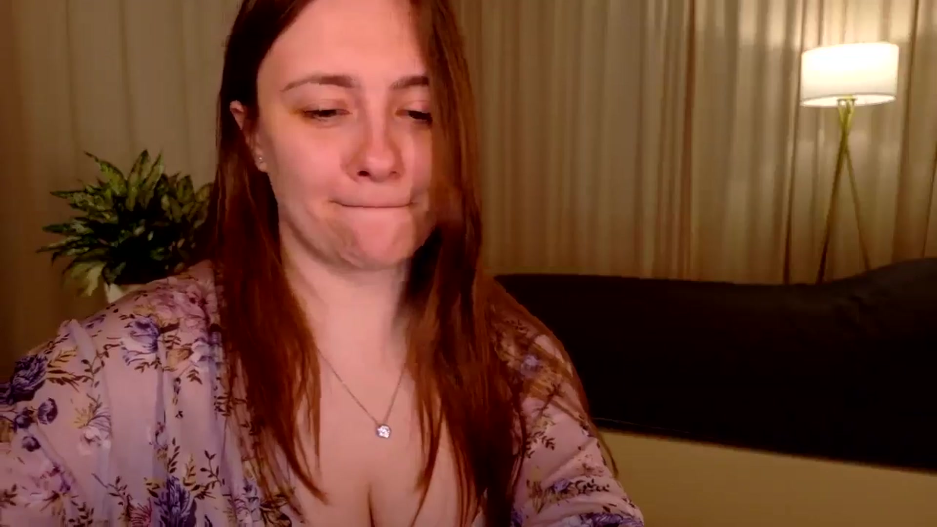 Gallery image thumbnail from QueenOfTease_'s myfreecams stream on, 04/09/2026, 06:01 image 11 of 20
