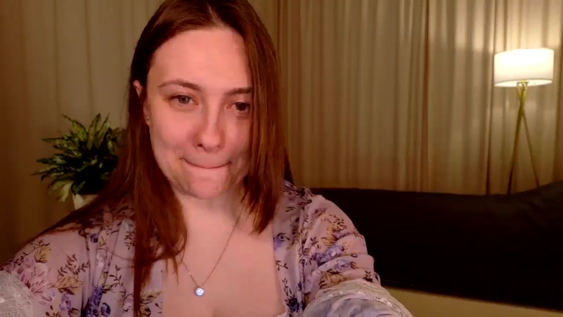Gallery image thumbnail from QueenOfTease_'s myfreecams stream on, 04/09/2026, 06:01 image 2 of 20