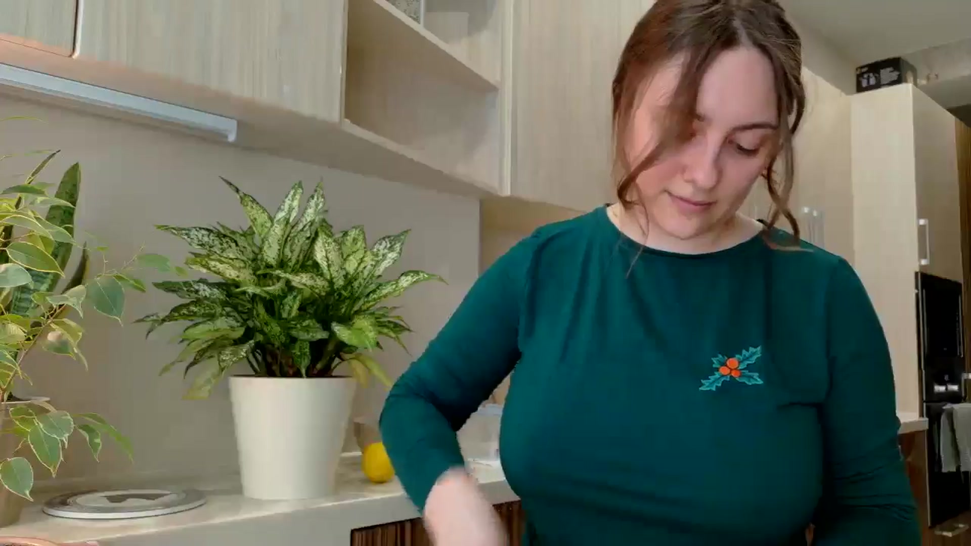 Gallery image thumbnail from QueenOfTease_'s myfreecams stream on, 04/10/2026, 05:54 image 4 of 20