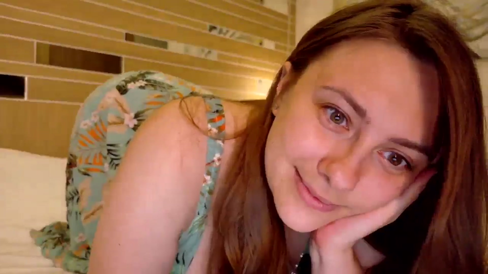 Gallery image thumbnail from QueenOfTease_'s myfreecams stream on, 05/10/2026, 05:56 image 14 of 20