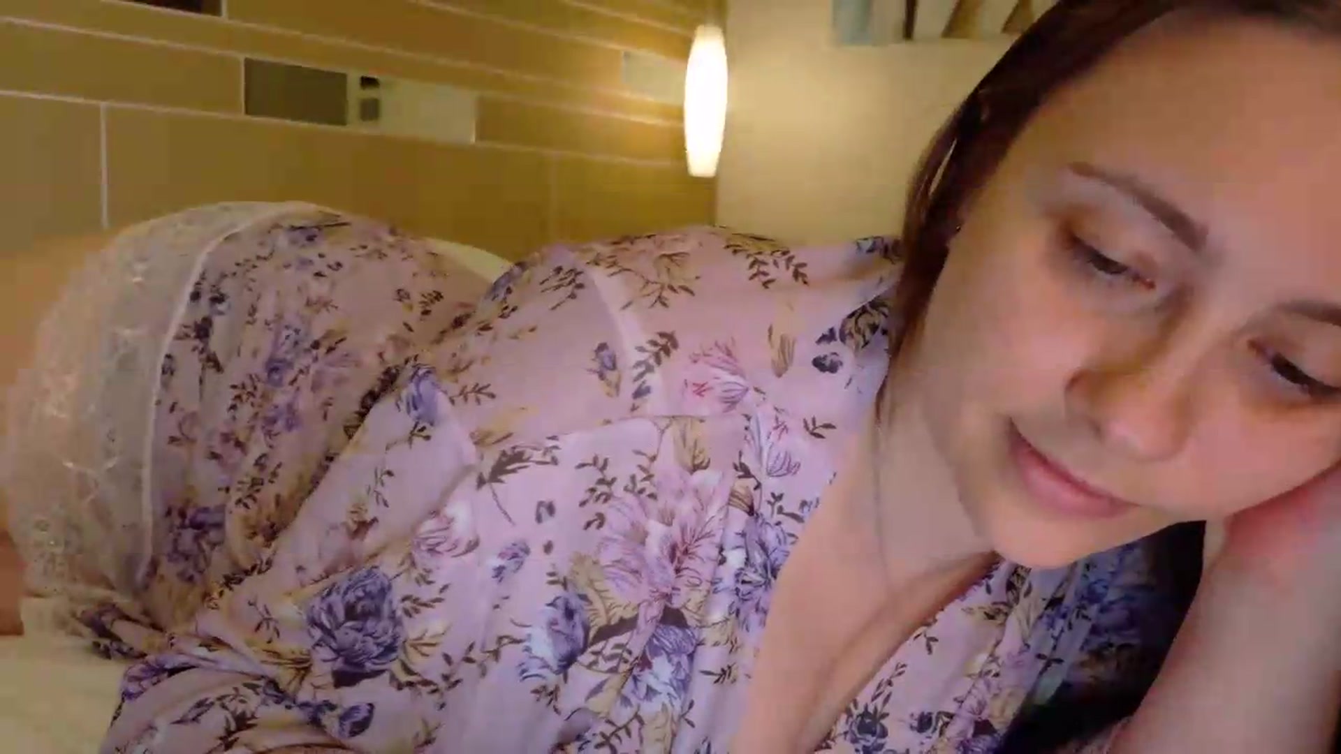 Gallery image thumbnail from QueenOfTease_'s myfreecams stream on, 05/16/2026, 07:22 image 3 of 20