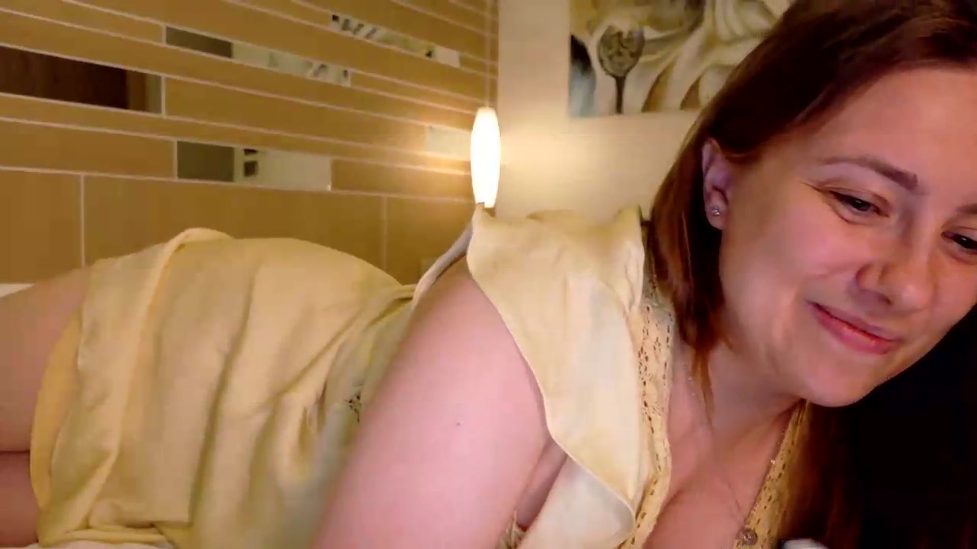 Gallery image thumbnail from QueenOfTease_'s myfreecams stream on, 05/18/2026, 06:35 image 16 of 20