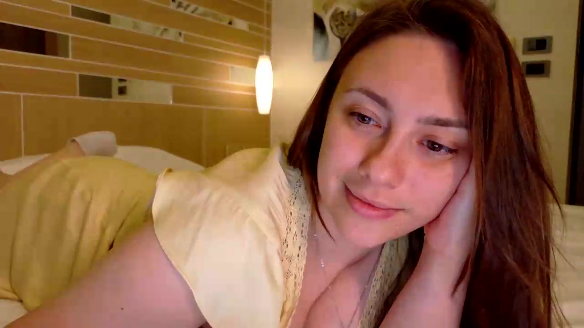 Gallery image thumbnail from QueenOfTease_'s myfreecams stream on, 05/18/2026, 06:35 image 9 of 20