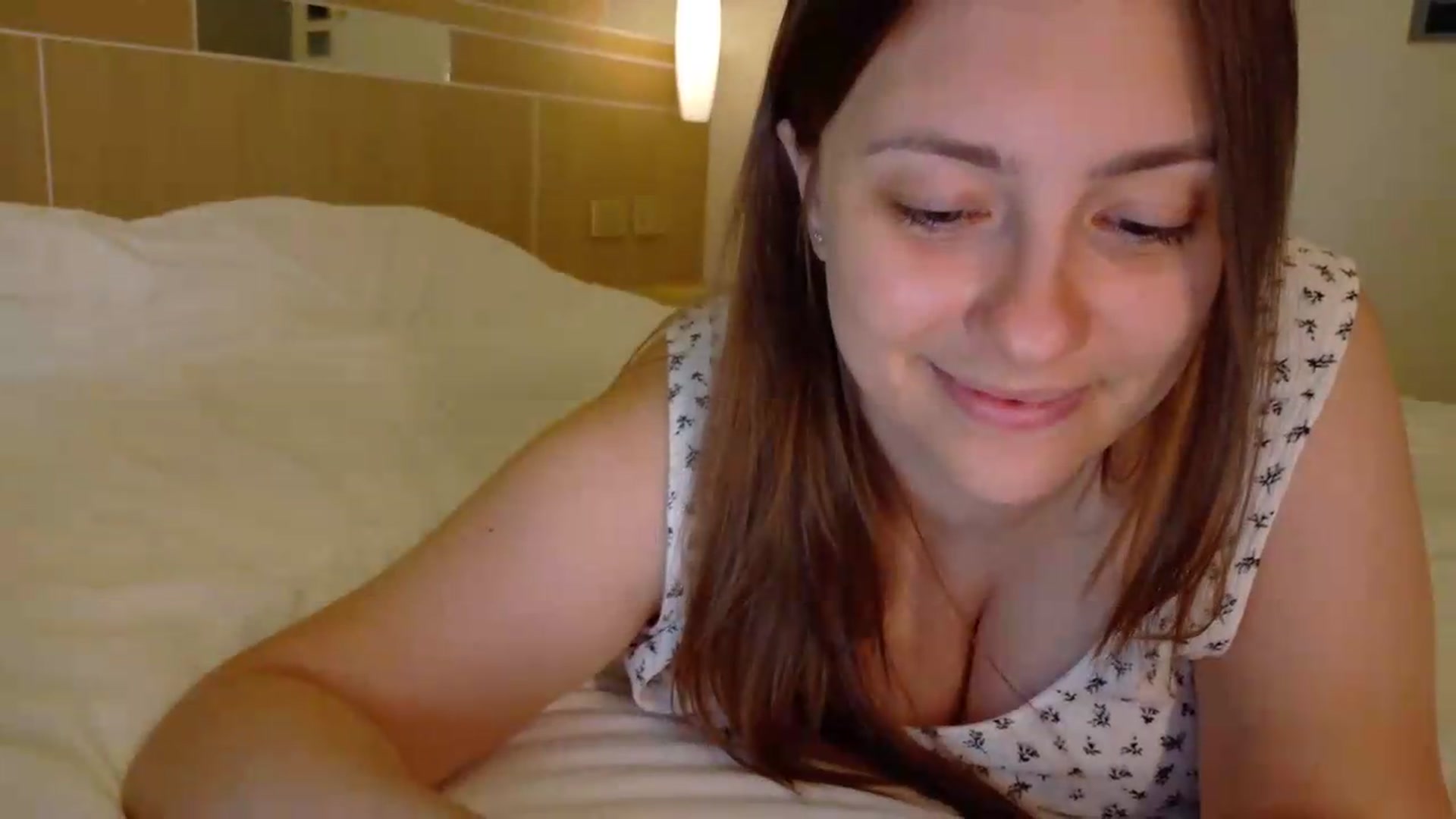 Gallery image thumbnail from QueenOfTease_'s myfreecams stream on, 05/19/2026, 07:00 image 18 of 20