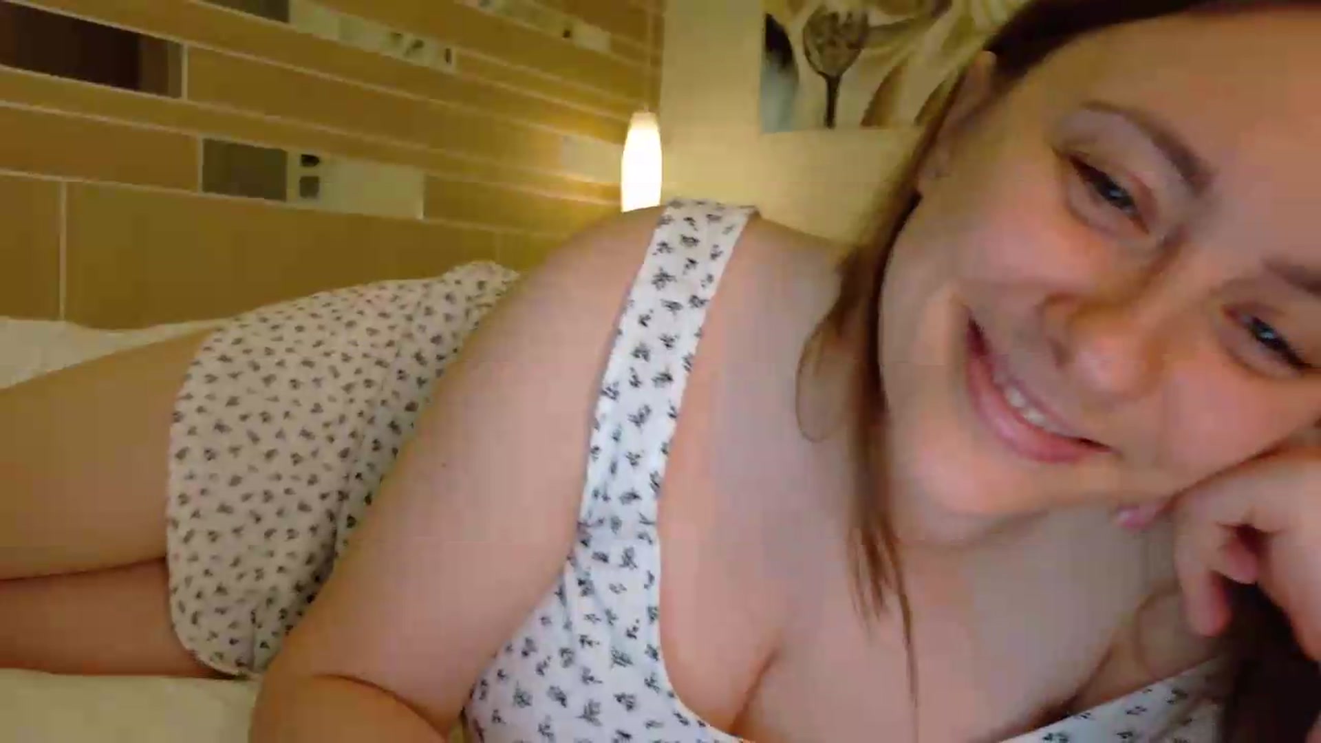 Gallery image thumbnail from QueenOfTease_'s myfreecams stream on, 05/19/2026, 07:00 image 7 of 20