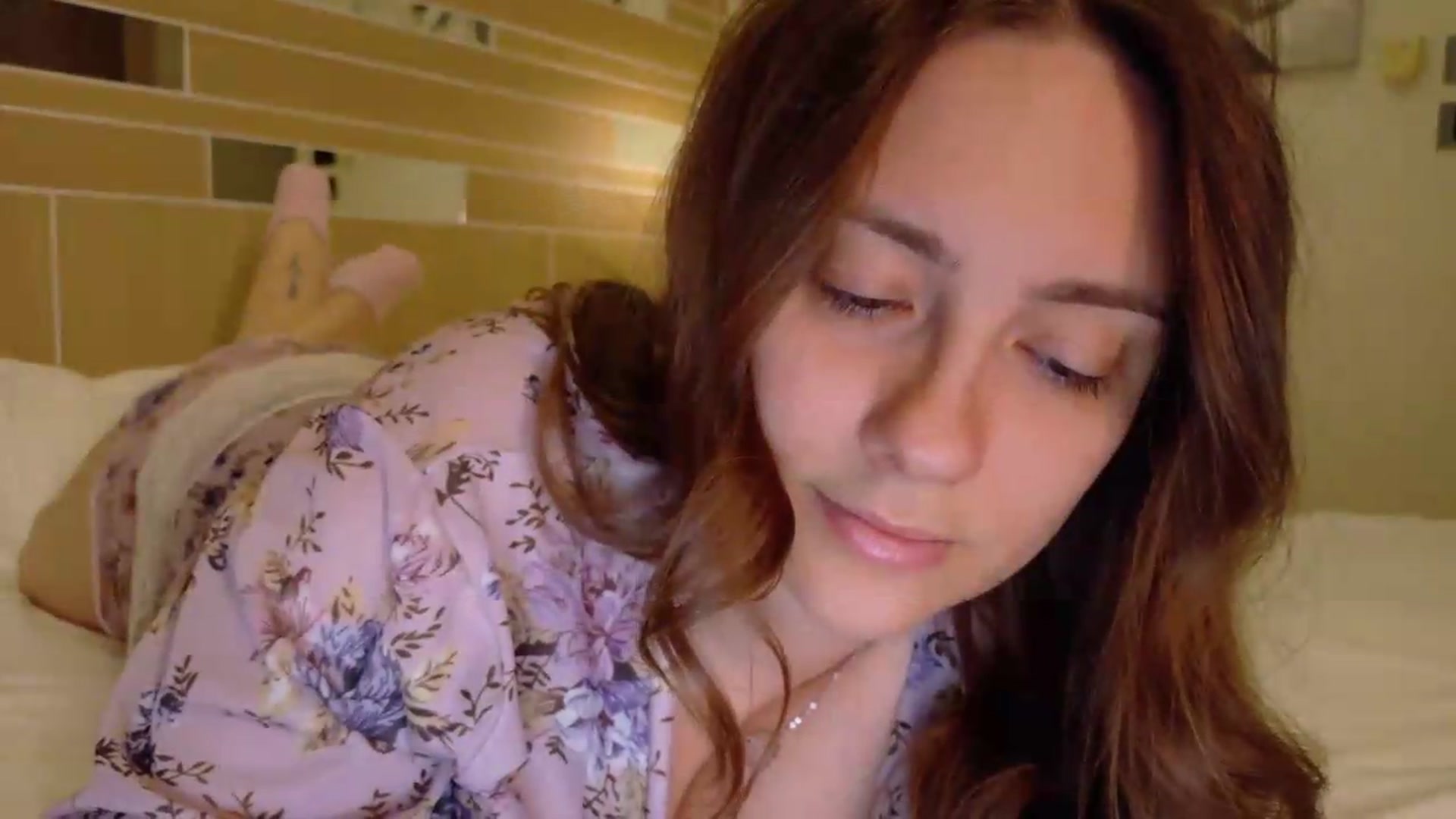 Gallery image thumbnail from QueenOfTease_'s myfreecams stream on, 06/10/2026, 06:32 image 7 of 20