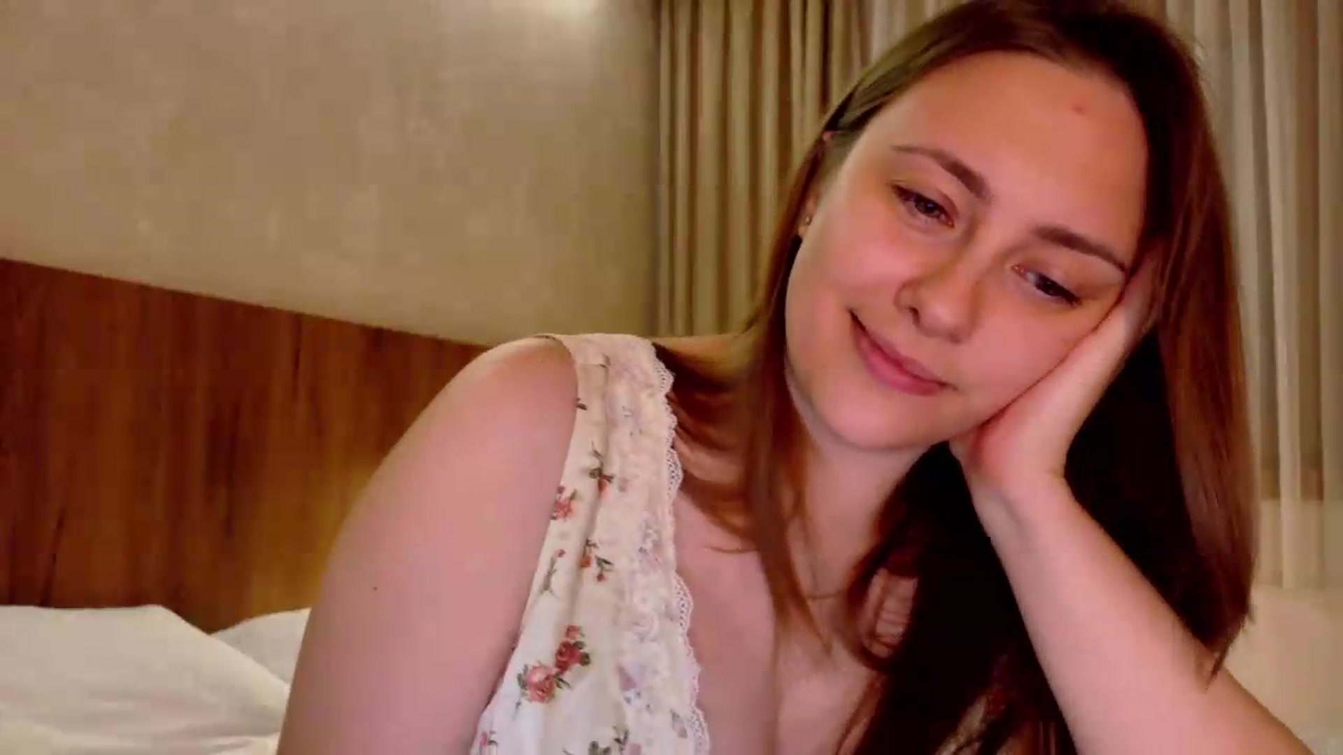 Gallery image thumbnail from QueenOfTease_'s myfreecams stream on, 07/11/2026, 08:07 image 17 of 20