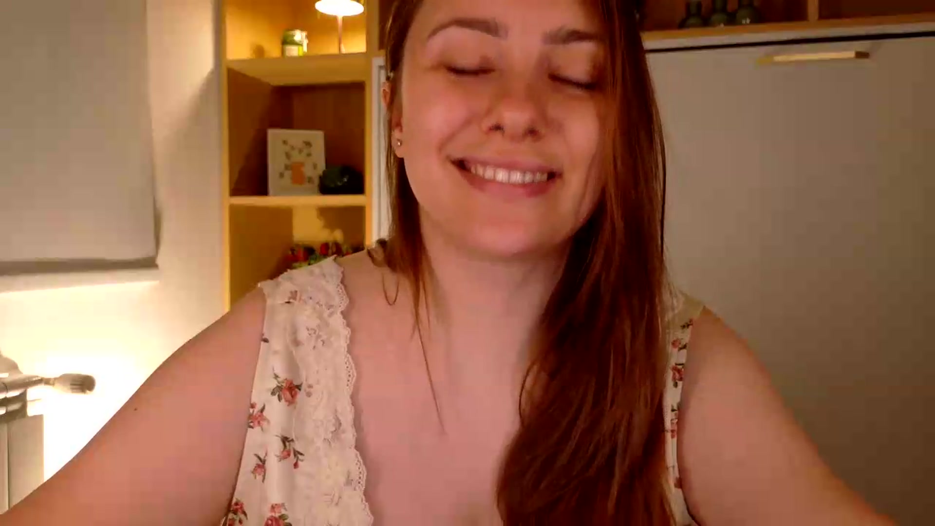 Gallery image thumbnail from QueenOfTease_'s myfreecams stream on, 08/08/2026, 07:41 image 17 of 20