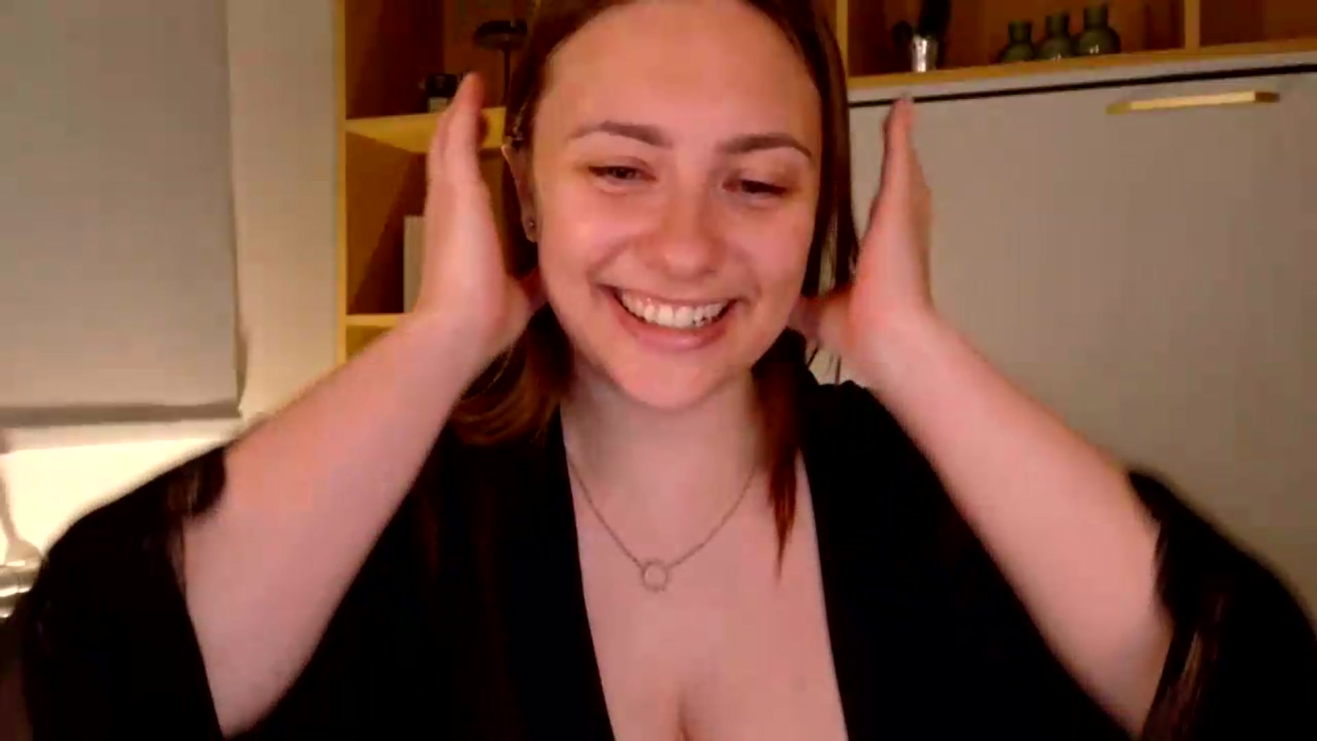Gallery image thumbnail from QueenOfTease_'s myfreecams stream on, 08/09/2026, 07:50 image 17 of 20