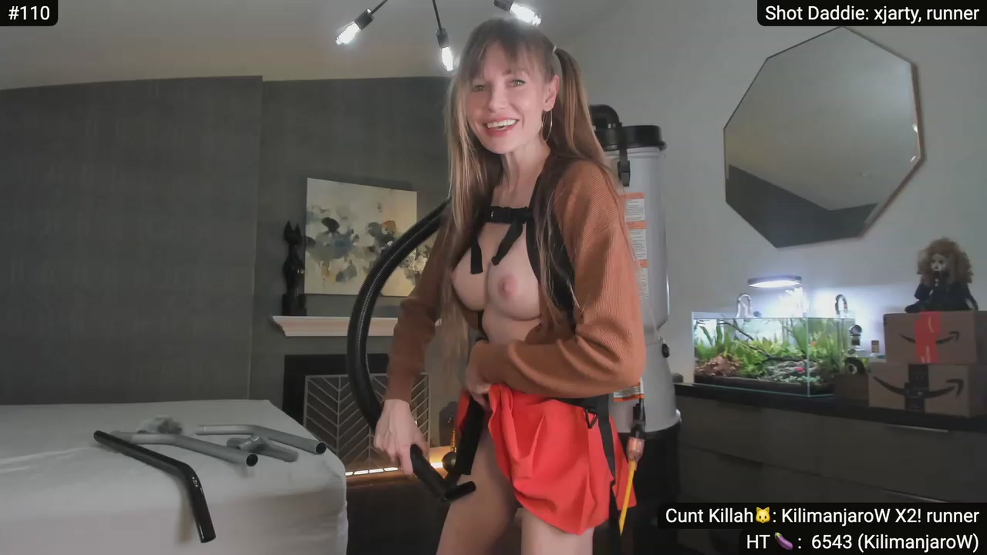 Gallery image thumbnail from QueenOfTrash_'s myfreecams stream on, 11/12/2023, 08:46 image 18 of 20