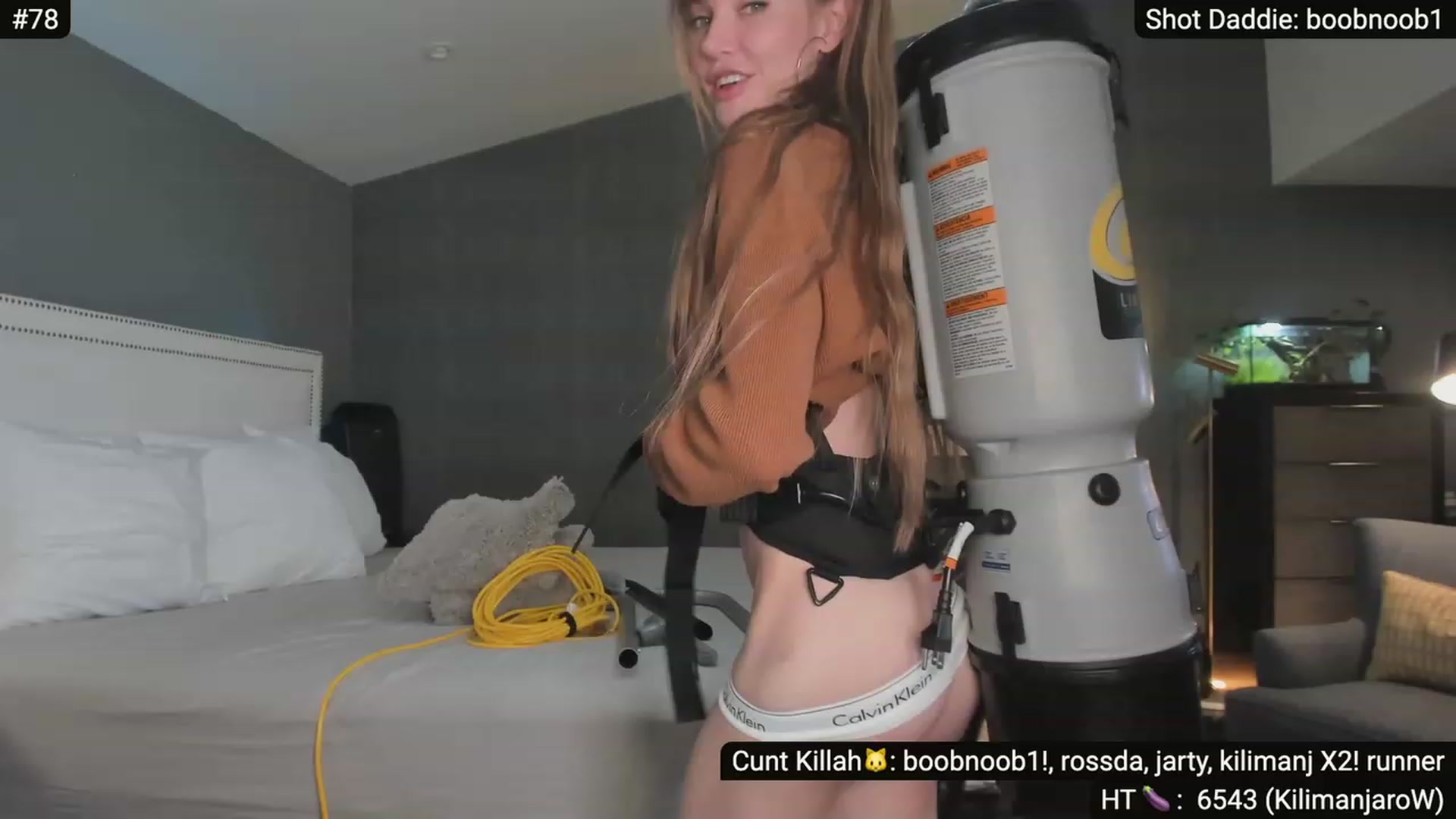 Gallery image thumbnail from QueenOfTrash_'s myfreecams stream on, 11/12/2023, 10:28 image 15 of 20