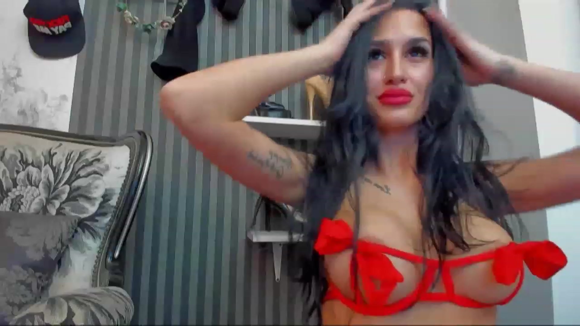 Gallery image thumbnail from QueenRafaela's myfreecams stream on, 11/28/2022, 06:22 image 2 of 20