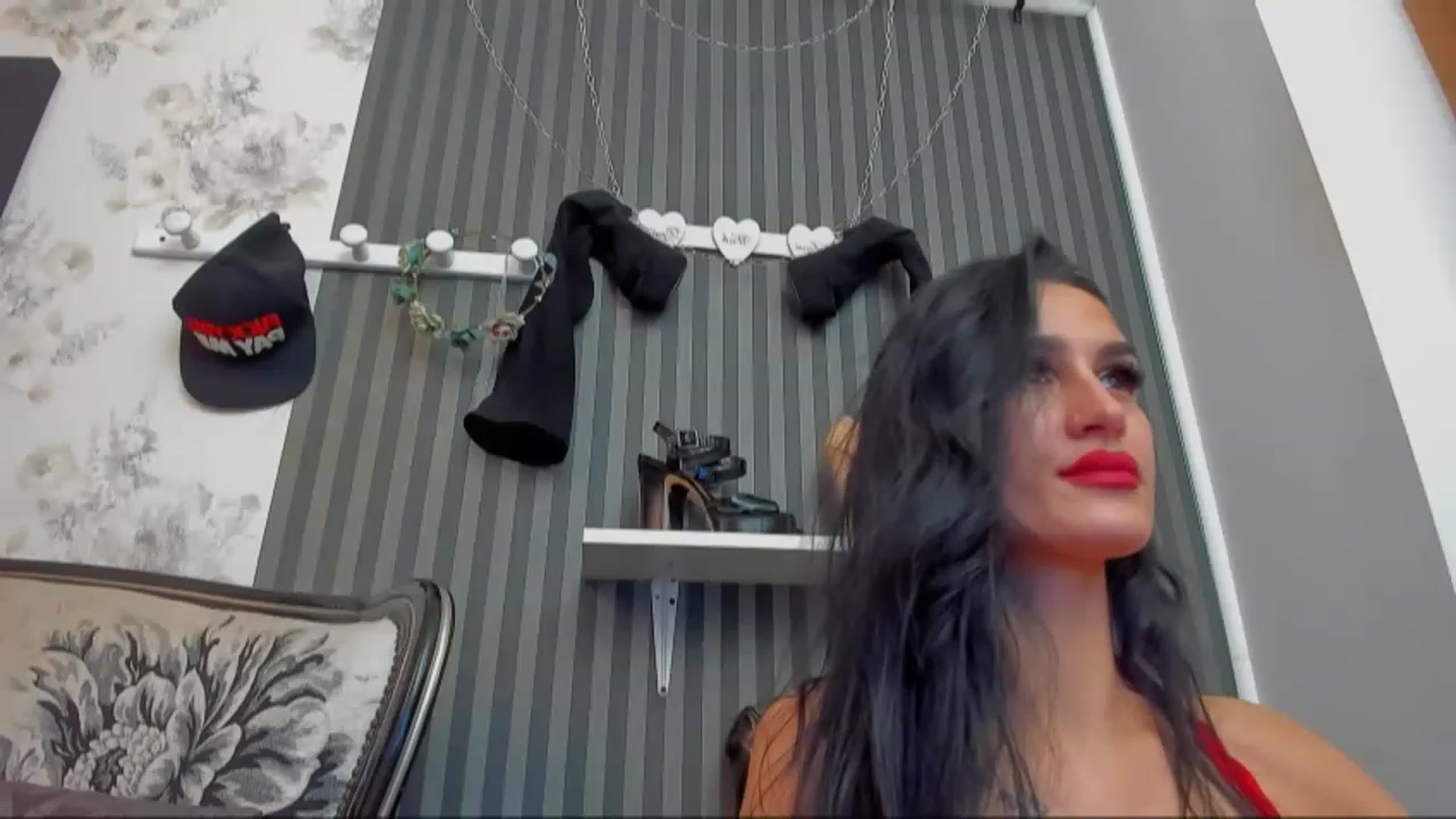 Gallery image thumbnail from QueenRafaela's myfreecams stream on, 11/28/2022, 06:22 image 19 of 20