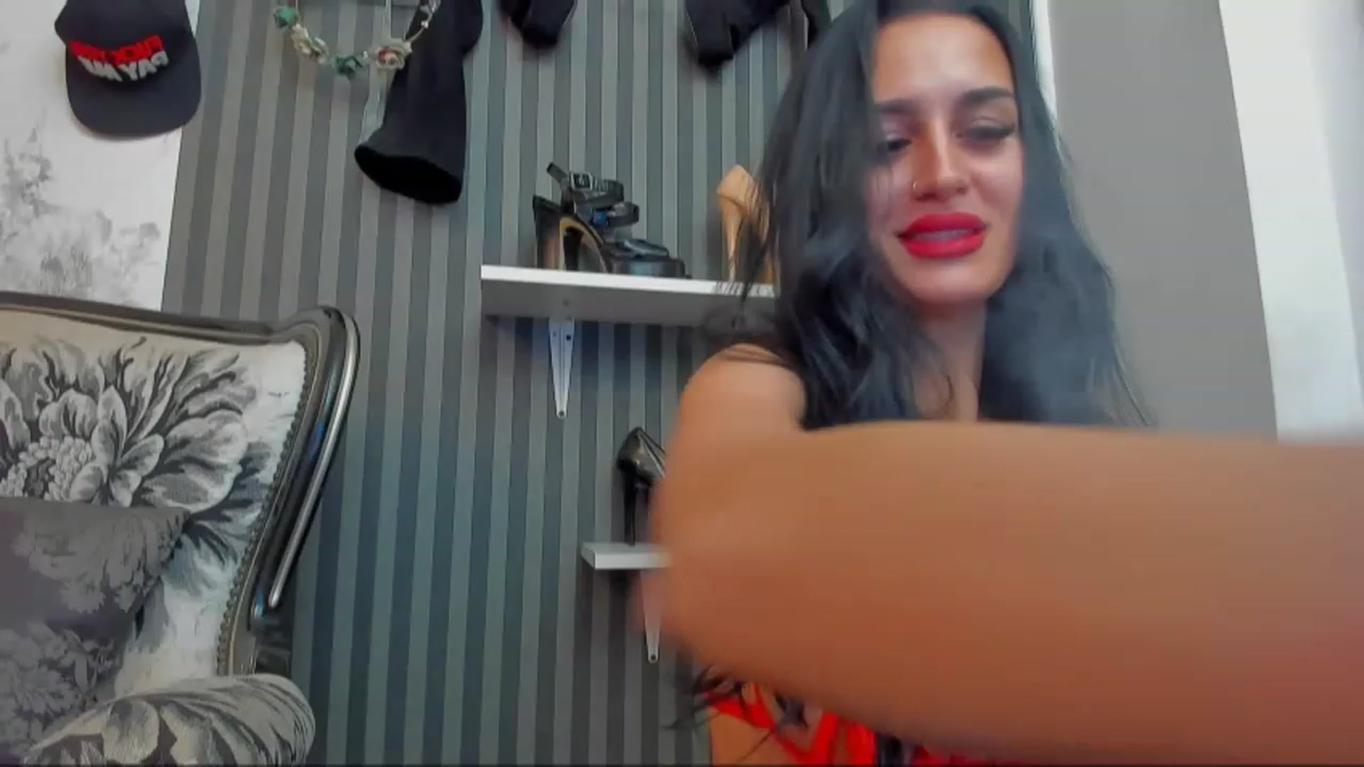 Gallery image thumbnail from QueenRafaela's myfreecams stream on, 11/28/2022, 06:22 image 3 of 20