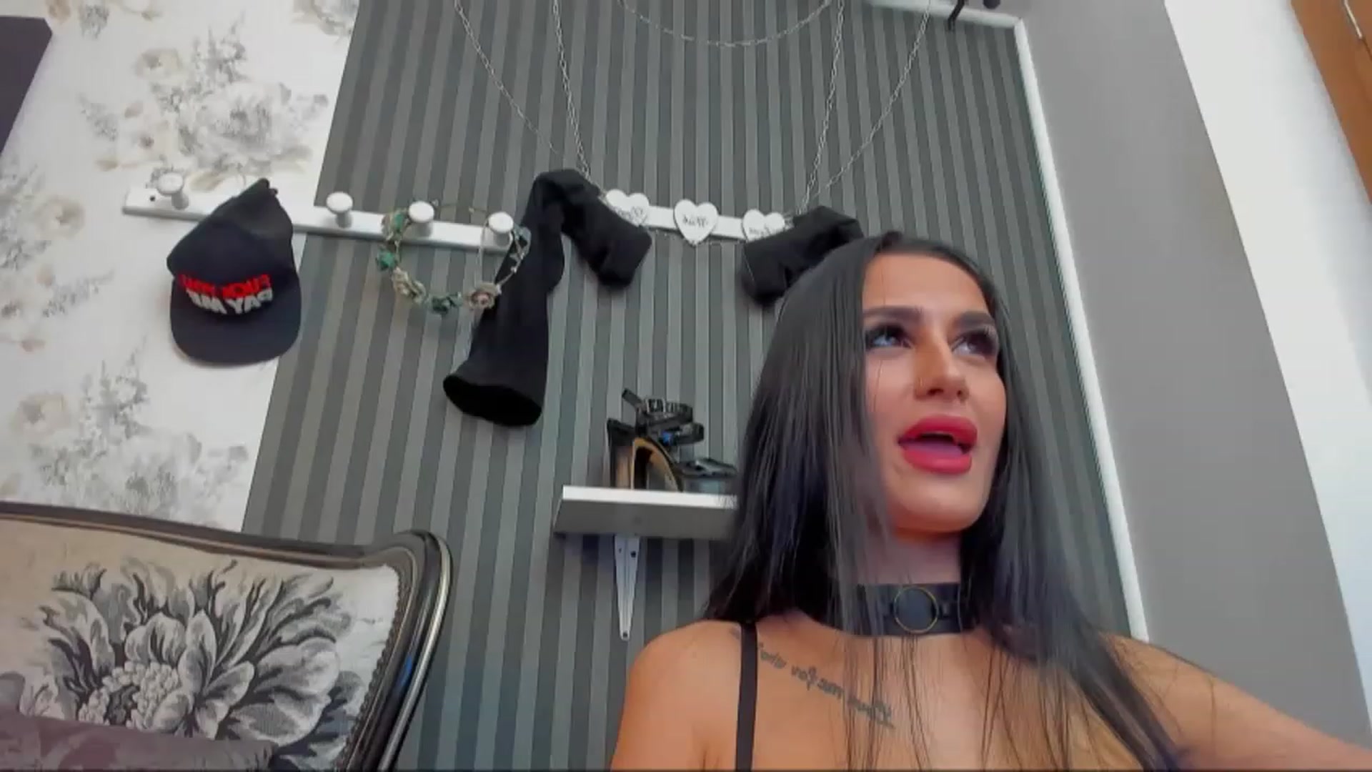 Gallery image thumbnail from QueenRafaela's myfreecams stream on, 11/29/2022, 05:46 image 1 of 20