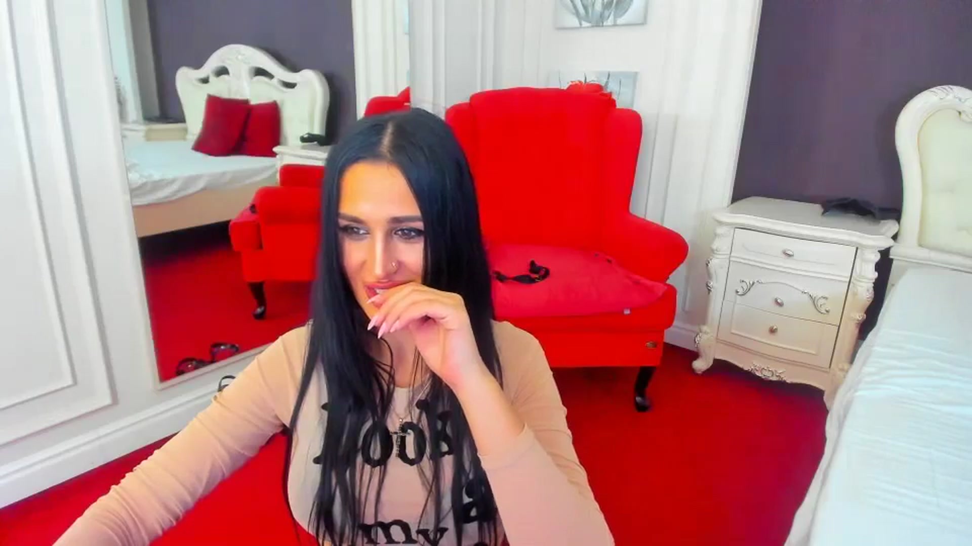 Gallery image thumbnail from QueenRafaela's myfreecams stream on, 10/23/2024, 08:06 image 13 of 20