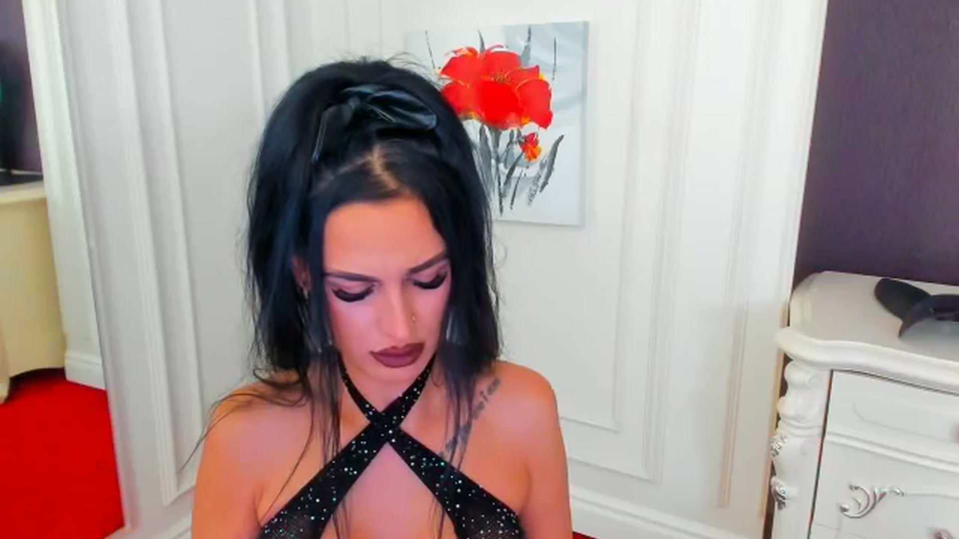 Gallery image thumbnail from QueenRafaela's myfreecams stream on, 11/19/2024, 09:41 image 6 of 20