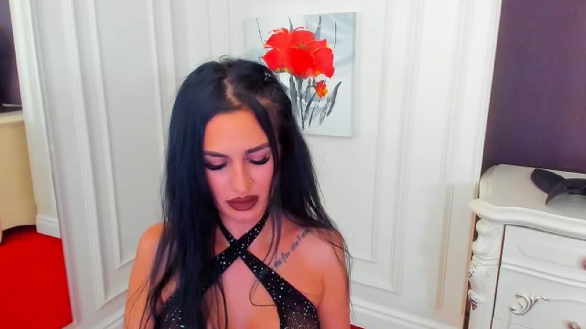 Gallery image thumbnail from QueenRafaela's myfreecams stream on, 11/19/2024, 09:41 image 3 of 20