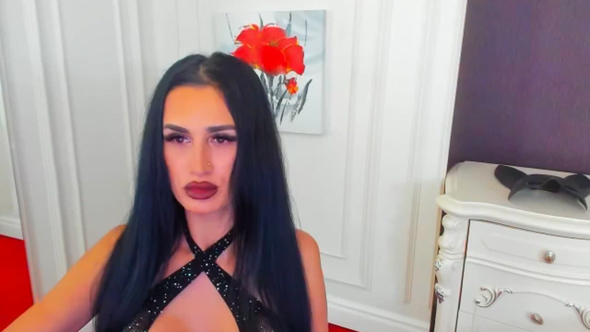 Gallery image thumbnail from QueenRafaela's myfreecams stream on, 11/19/2024, 09:41 image 13 of 20