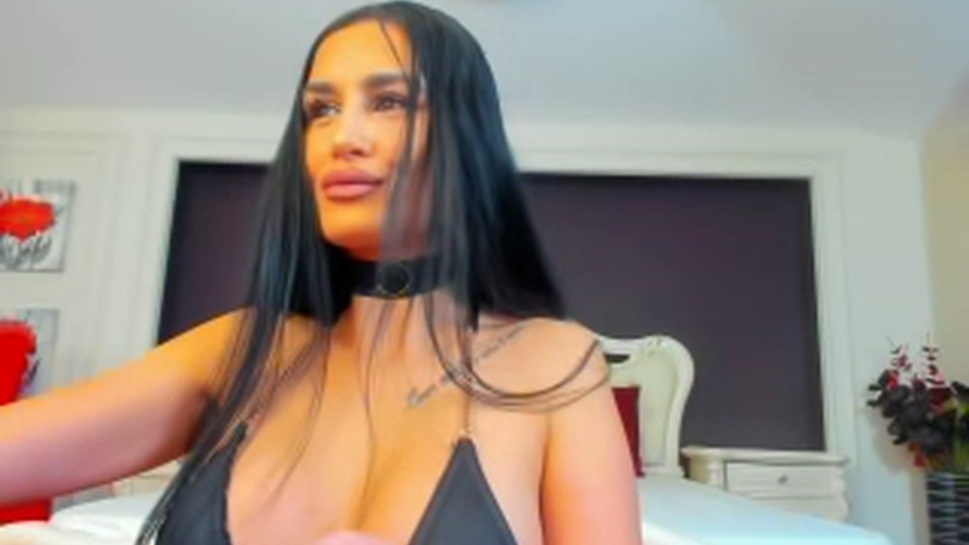 Gallery image thumbnail from QueenRafaela's myfreecams stream on, 01/15/2025, 08:31 image 2 of 20
