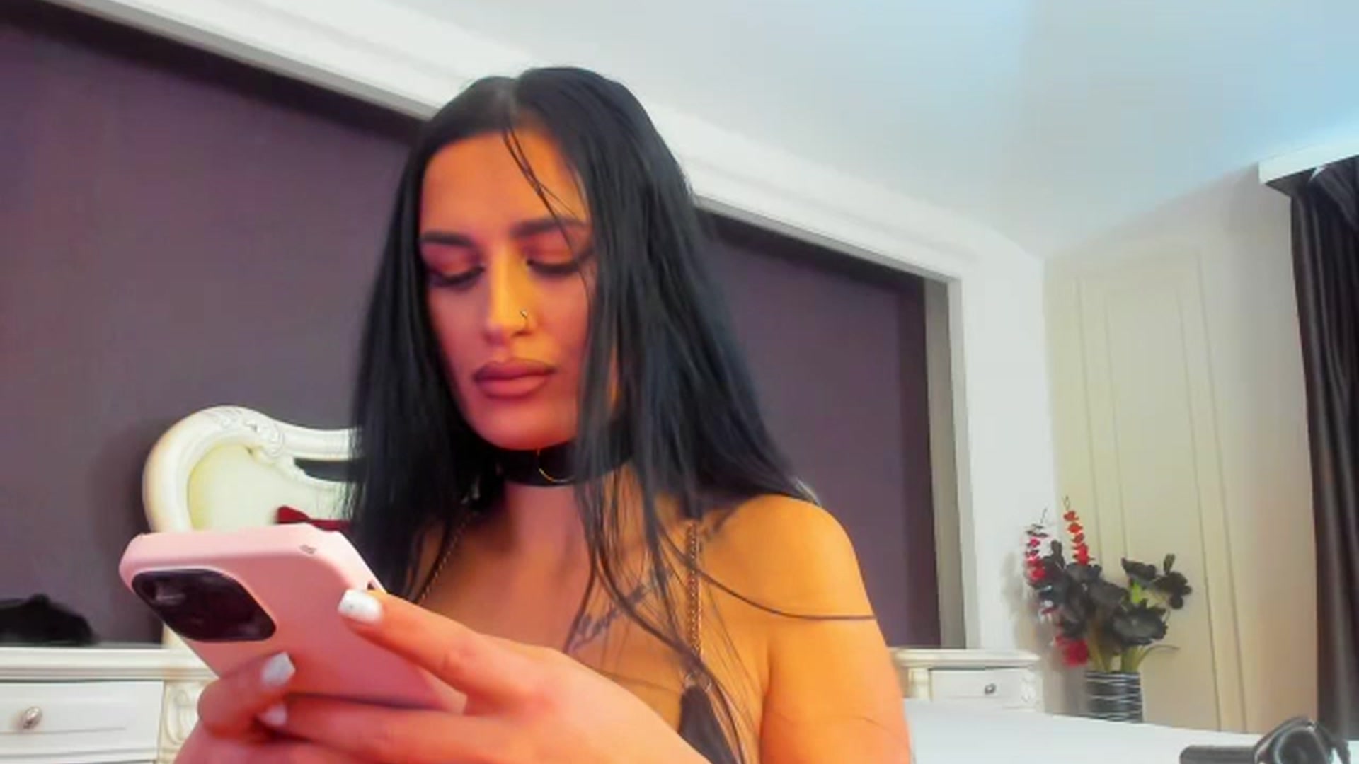 Gallery image thumbnail from QueenRafaela's myfreecams stream on, 01/15/2025, 10:08 image 1 of 20
