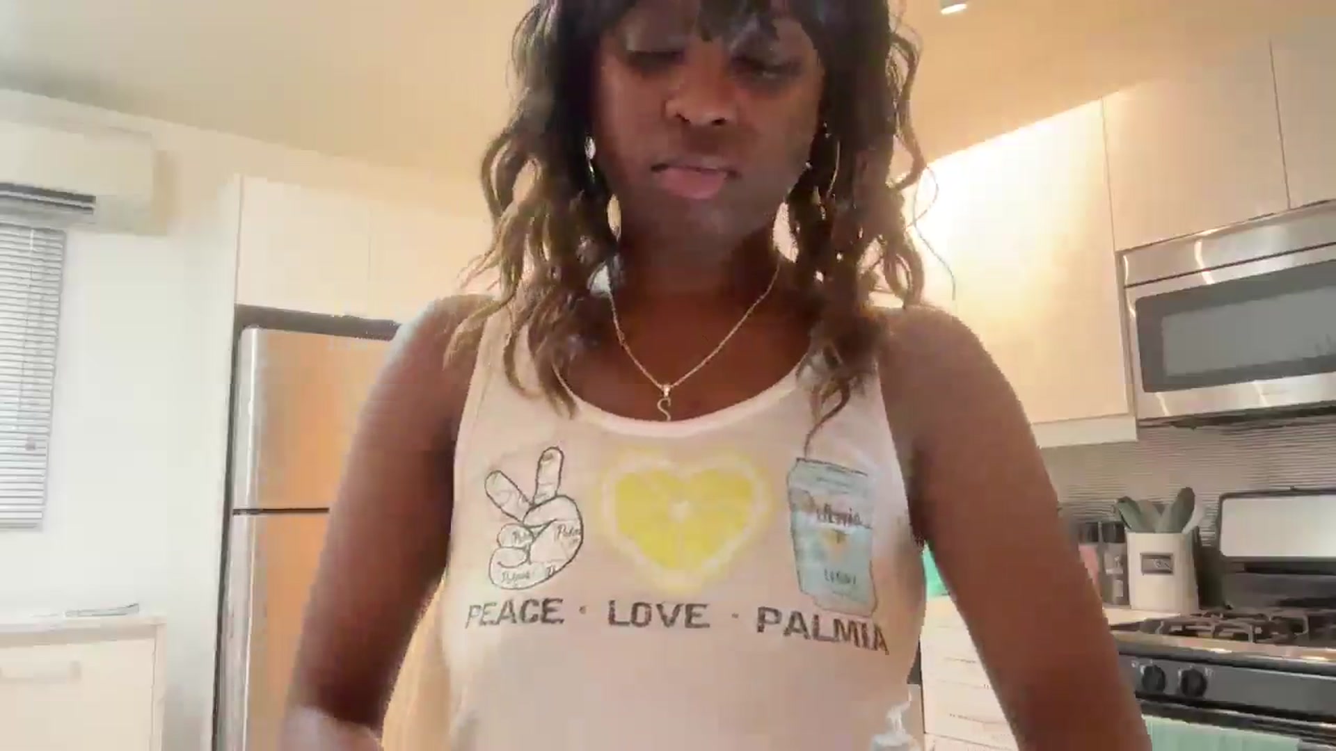 Gallery image thumbnail from QueenSimone's myfreecams stream on, 12/27/2025, 11:47 image 12 of 20