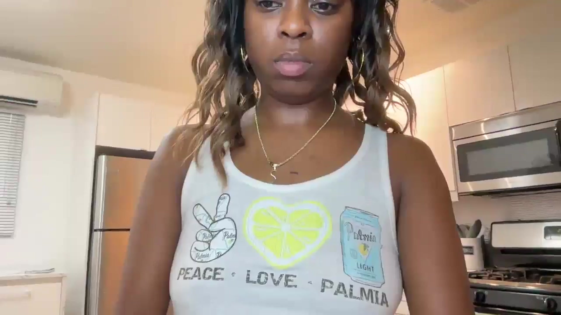 Gallery image thumbnail from QueenSimone's myfreecams stream on, 12/27/2025, 11:47 image 14 of 20