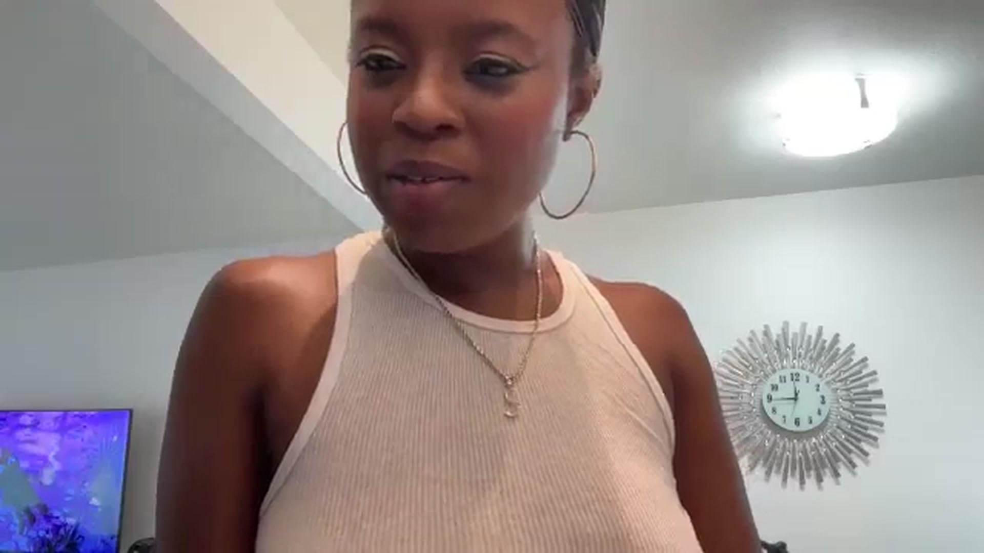 Gallery image thumbnail from QueenSimone's myfreecams stream on, 12/27/2025, 20:44 image 11 of 20