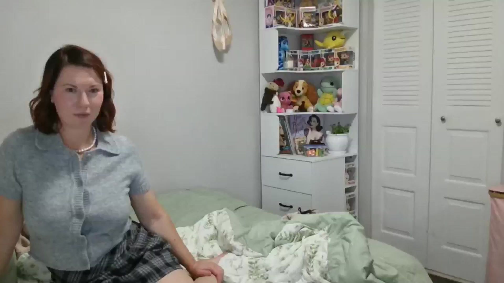 Gallery image thumbnail from QueenSirena's myfreecams stream on, 10/11/2025, 09:55 image 13 of 20