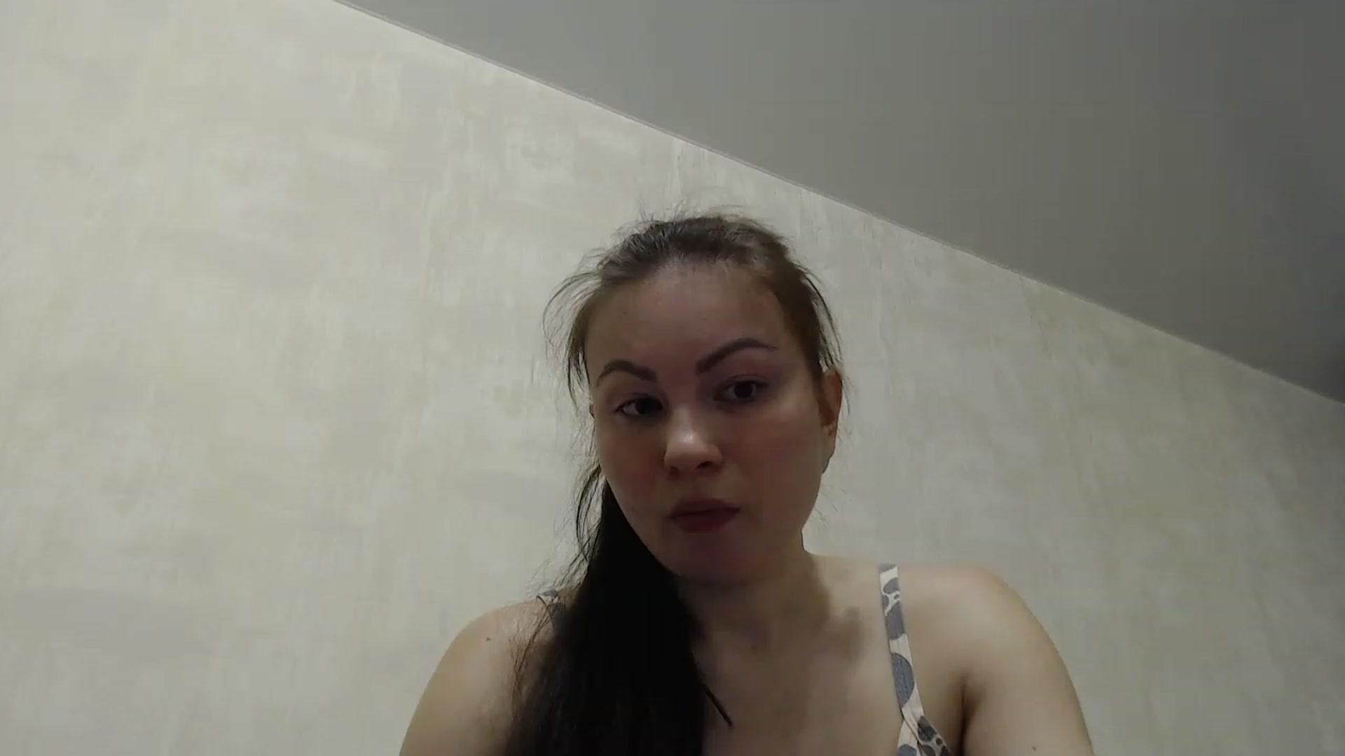 Gallery image thumbnail from QueenSmile's myfreecams stream on, 04/01/2023, 18:31 image 5 of 20