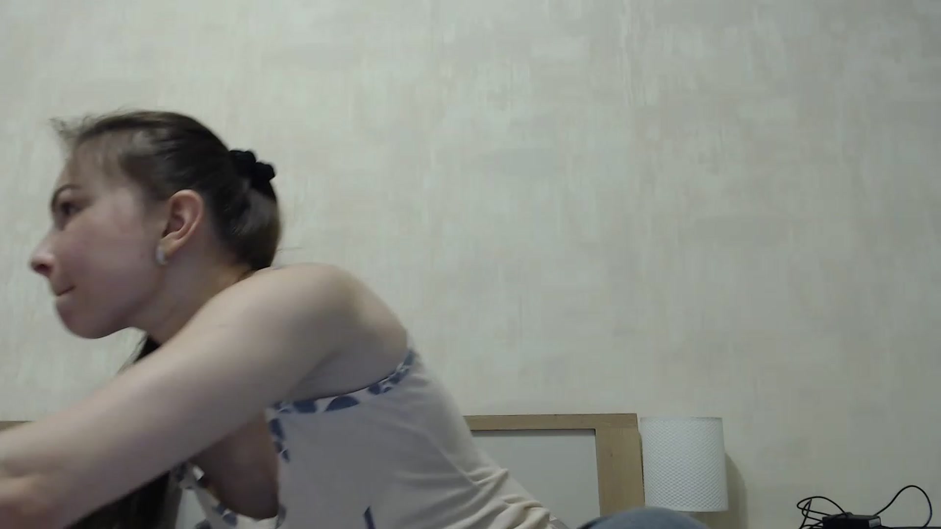 Gallery image thumbnail from QueenSmile's myfreecams stream on, 04/01/2023, 18:31 image 4 of 20