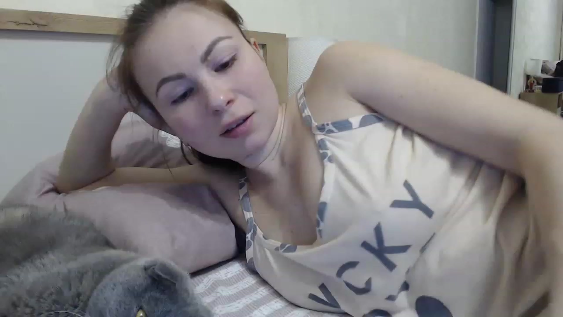Gallery image thumbnail from QueenSmile's myfreecams stream on, 04/01/2023, 18:31 image 18 of 20