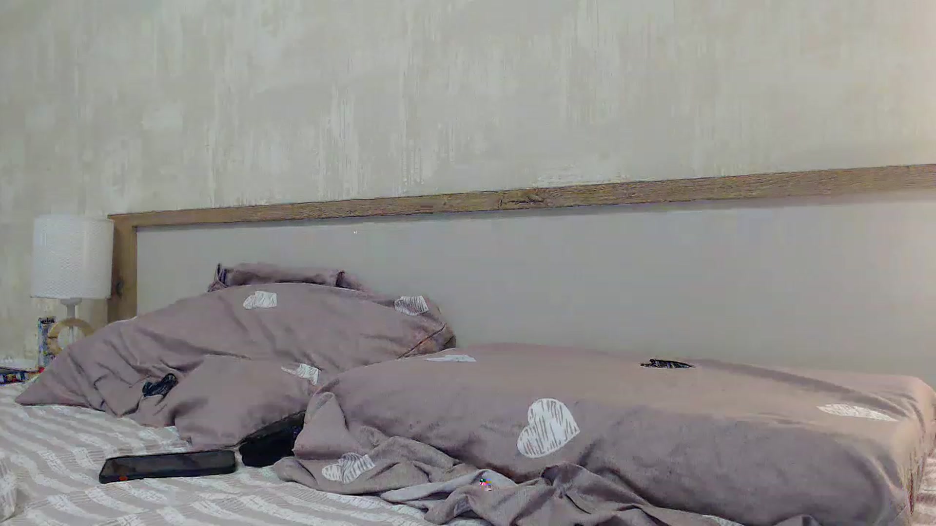 Gallery image thumbnail from QueenSmile's myfreecams stream on, 04/01/2023, 20:10 image 16 of 20
