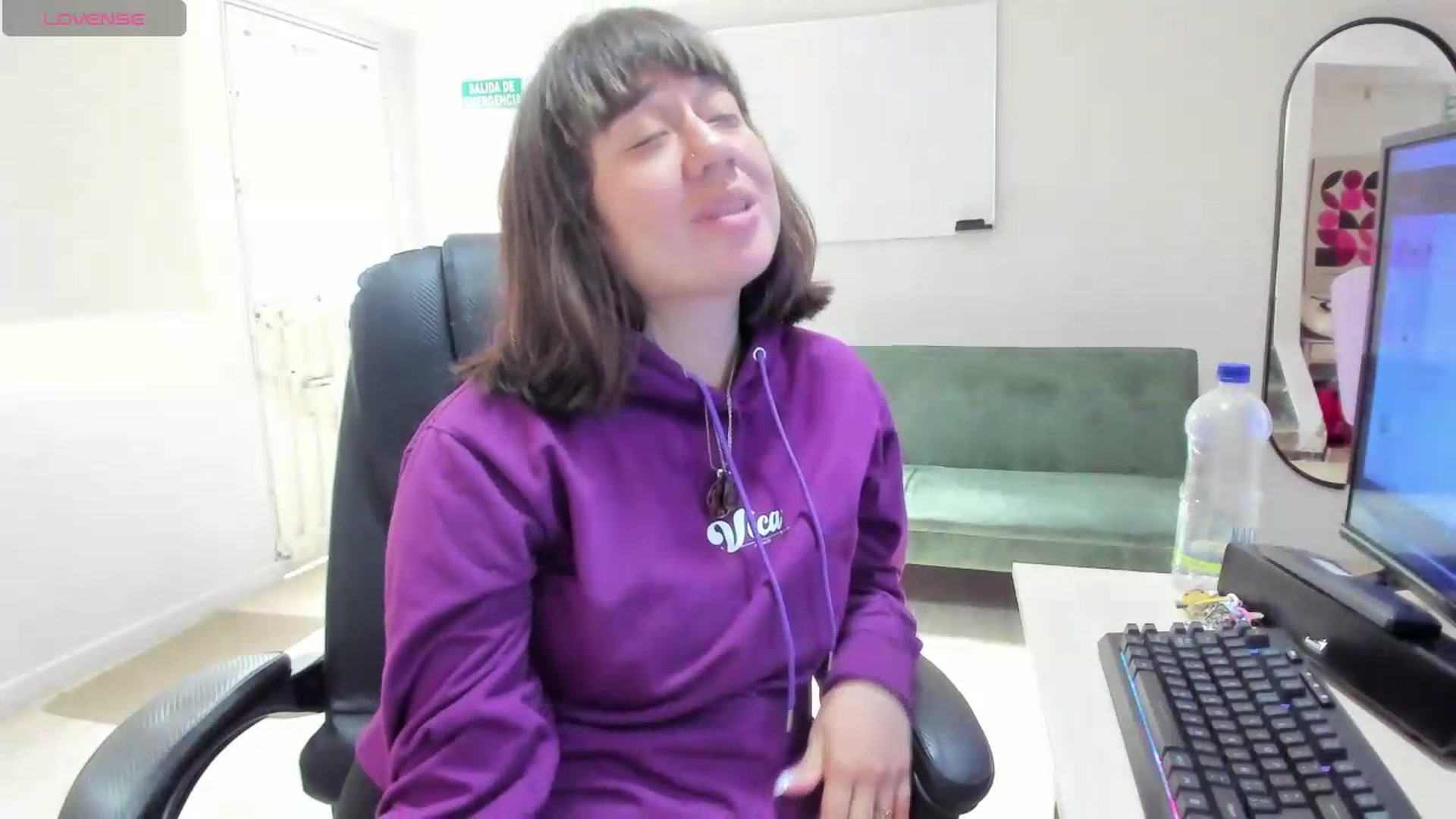Gallery image thumbnail from QueenZafi's myfreecams stream on, 05/20/2026, 13:36 image 18 of 20