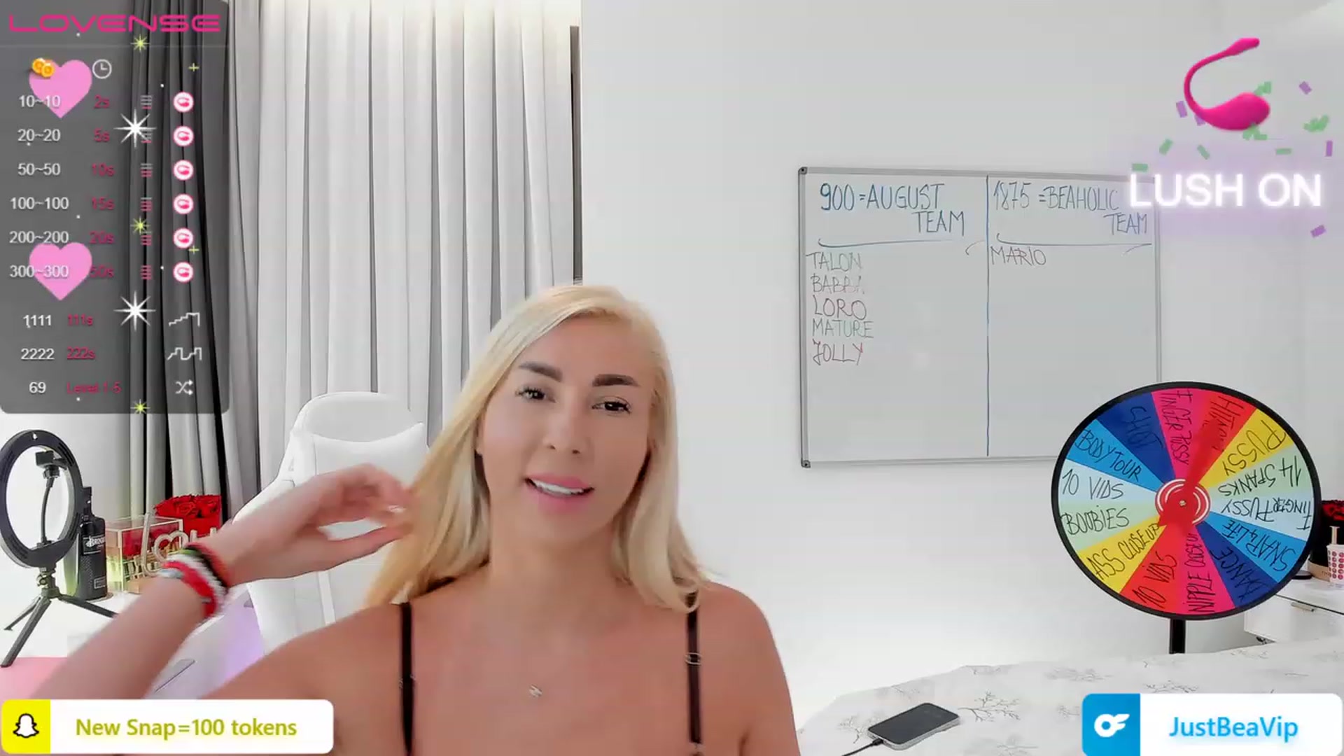 Gallery image thumbnail from Queen_Bea_'s myfreecams stream on, 08/13/2023, 19:43 image 2 of 20