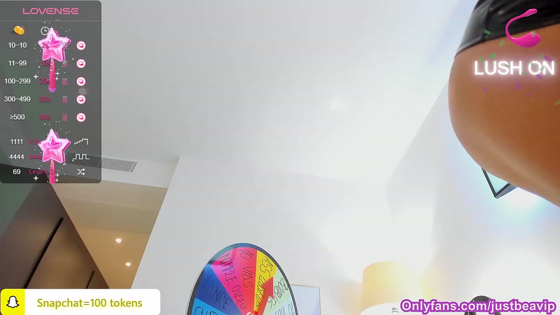 Gallery image thumbnail from Queen_Bea_'s myfreecams stream on, 08/30/2023, 20:43 image 14 of 20