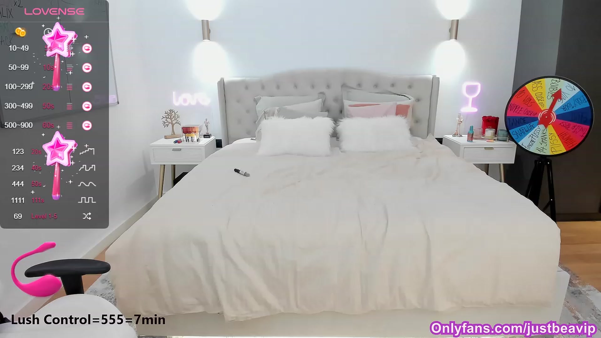 Gallery image thumbnail from Queen_Bea_'s myfreecams stream on, 09/07/2023, 21:13 image 3 of 20
